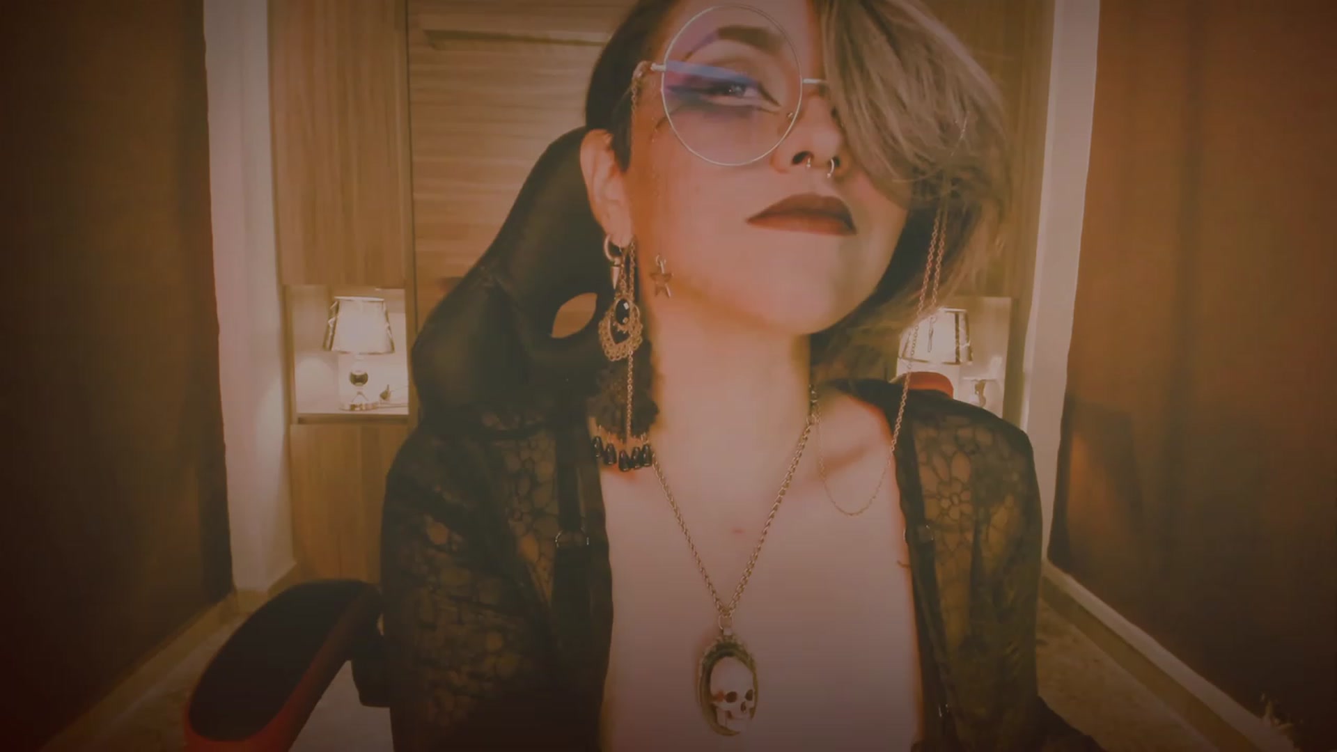 Gallery image thumbnail from AbraxxysRadio's myfreecams stream on, 10/19/2023, 02:13 image 6 of 20