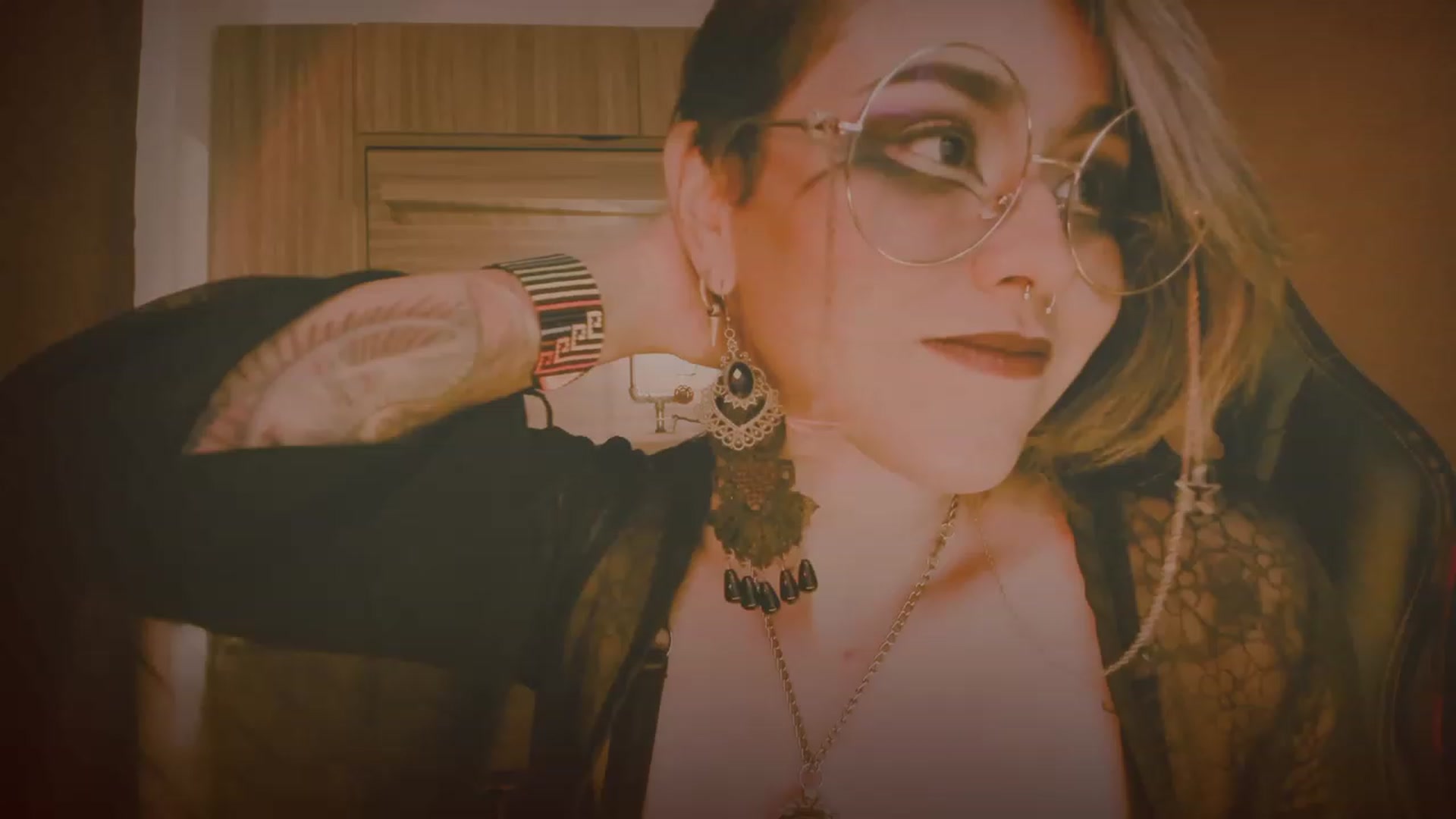 Gallery image thumbnail from AbraxxysRadio's myfreecams stream on, 10/19/2023, 02:41 image 14 of 20