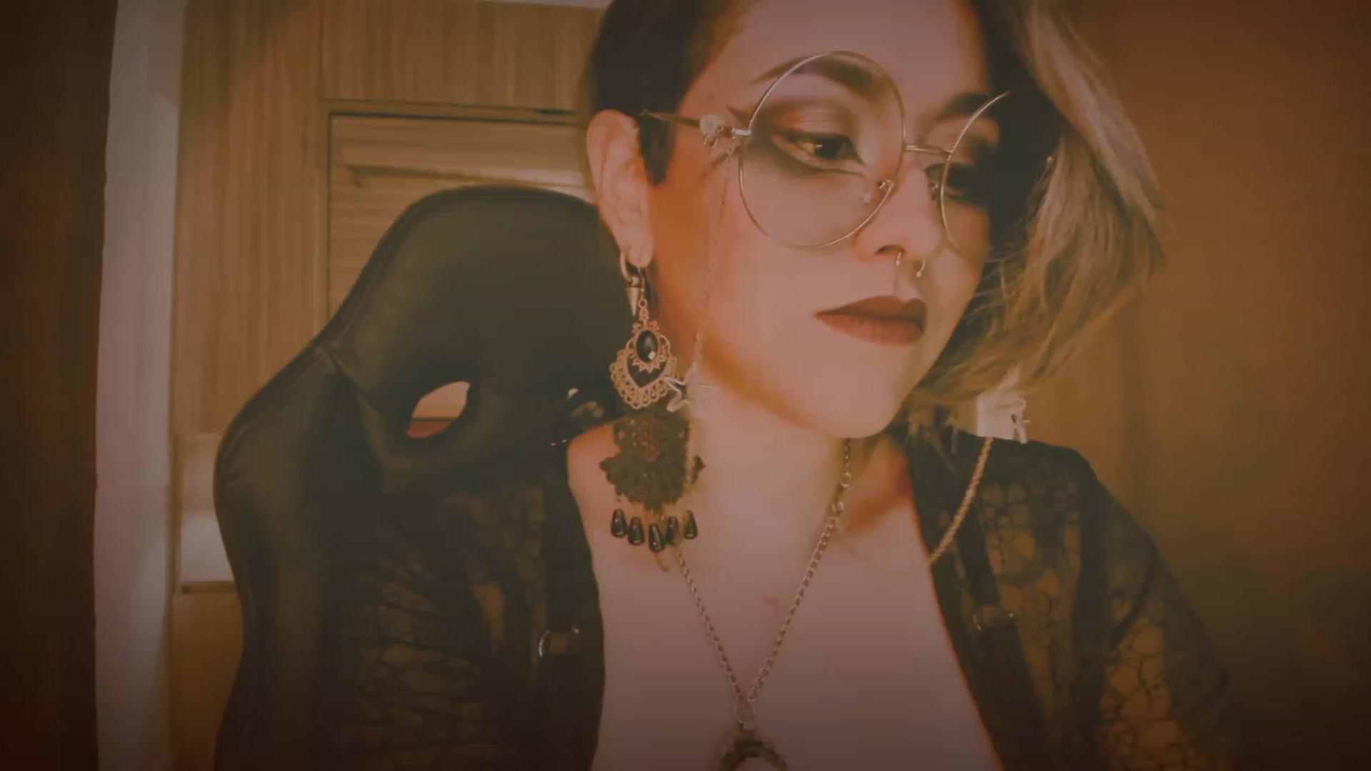 Gallery image thumbnail from AbraxxysRadio's myfreecams stream on, 10/19/2023, 02:41 image 8 of 20