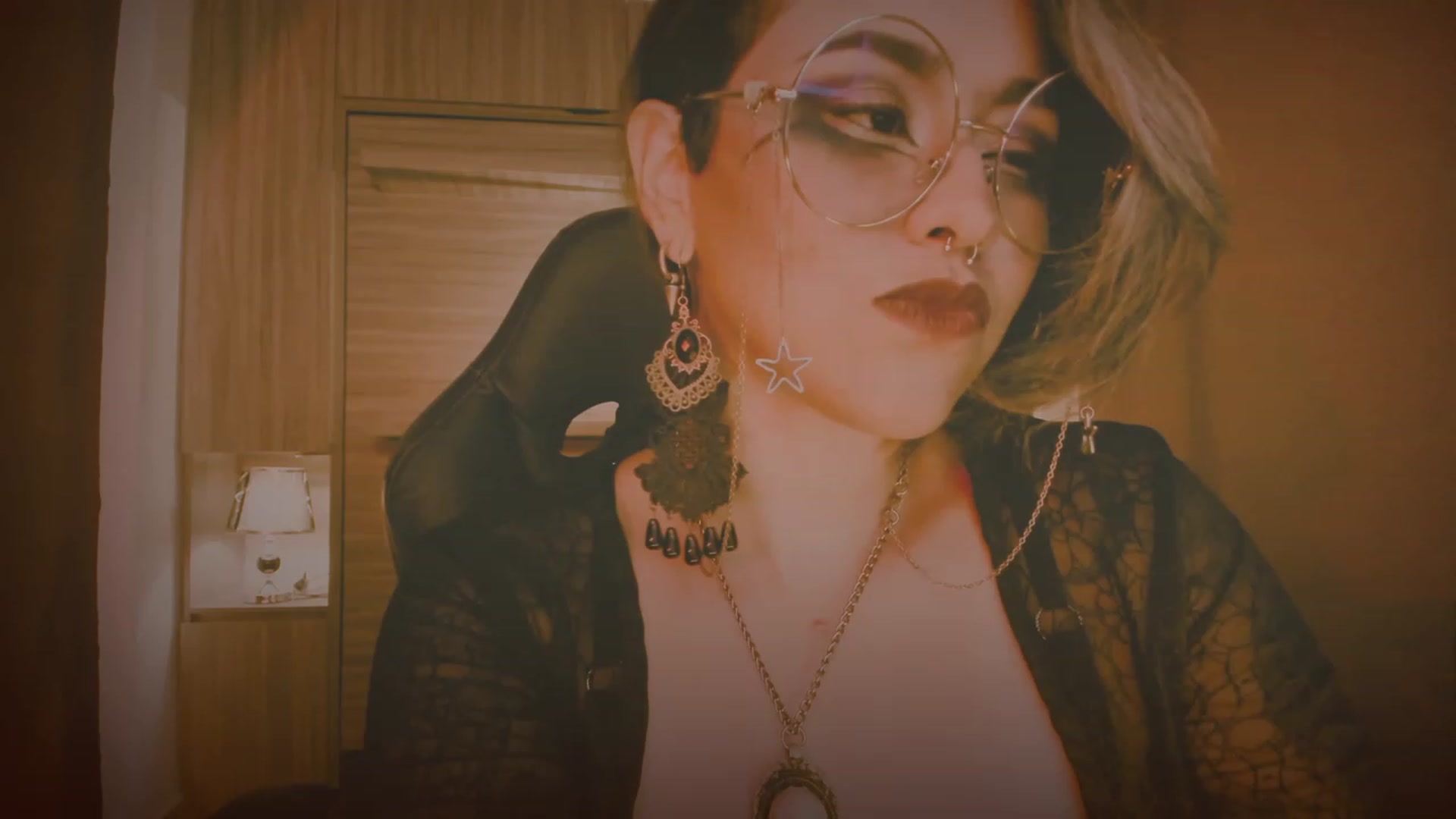 Gallery image thumbnail from AbraxxysRadio's myfreecams stream on, 10/19/2023, 02:41 image 6 of 20