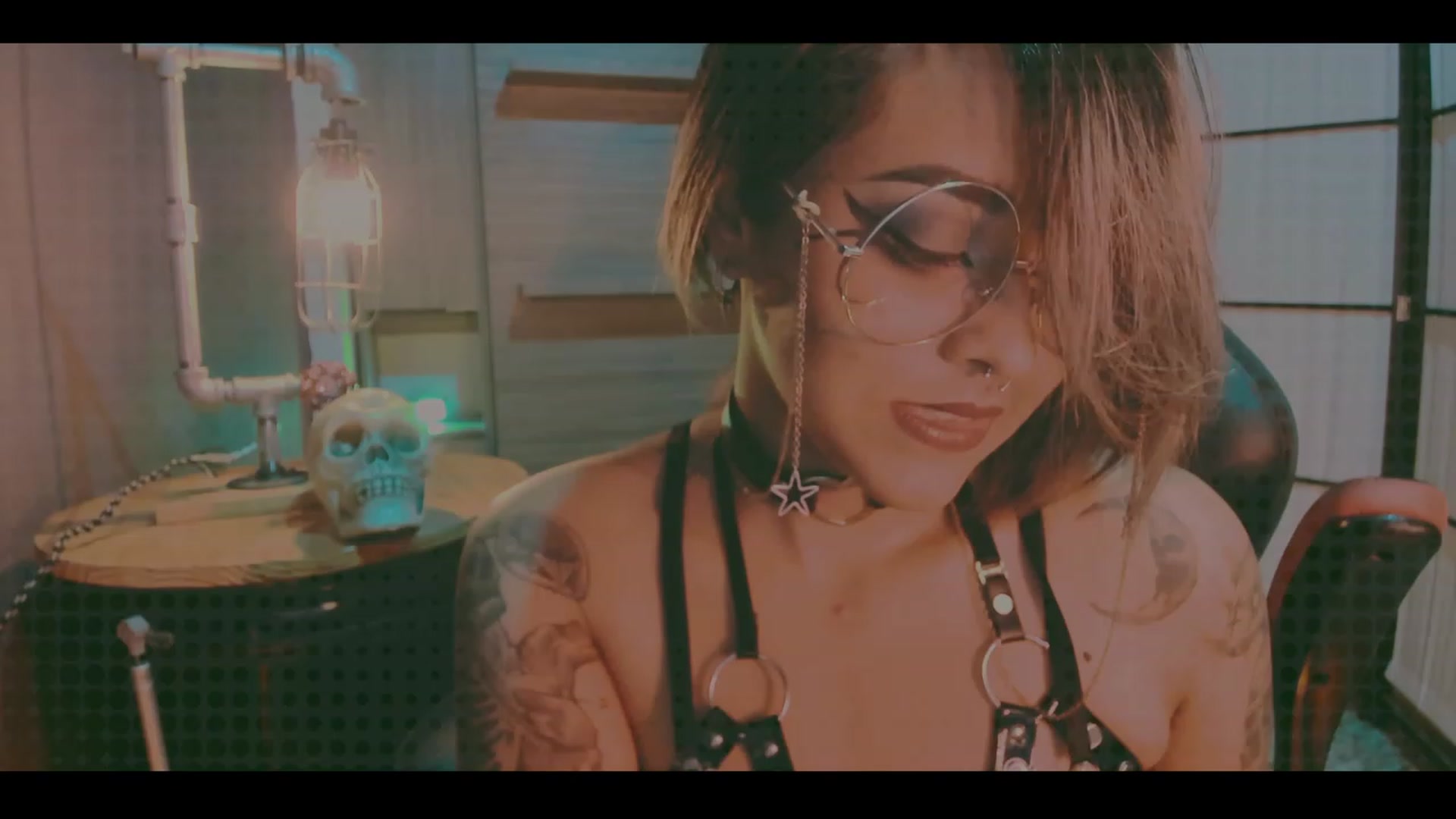Gallery image thumbnail from AbraxxysRadio's myfreecams stream on, 10/25/2023, 24:04 image 14 of 20