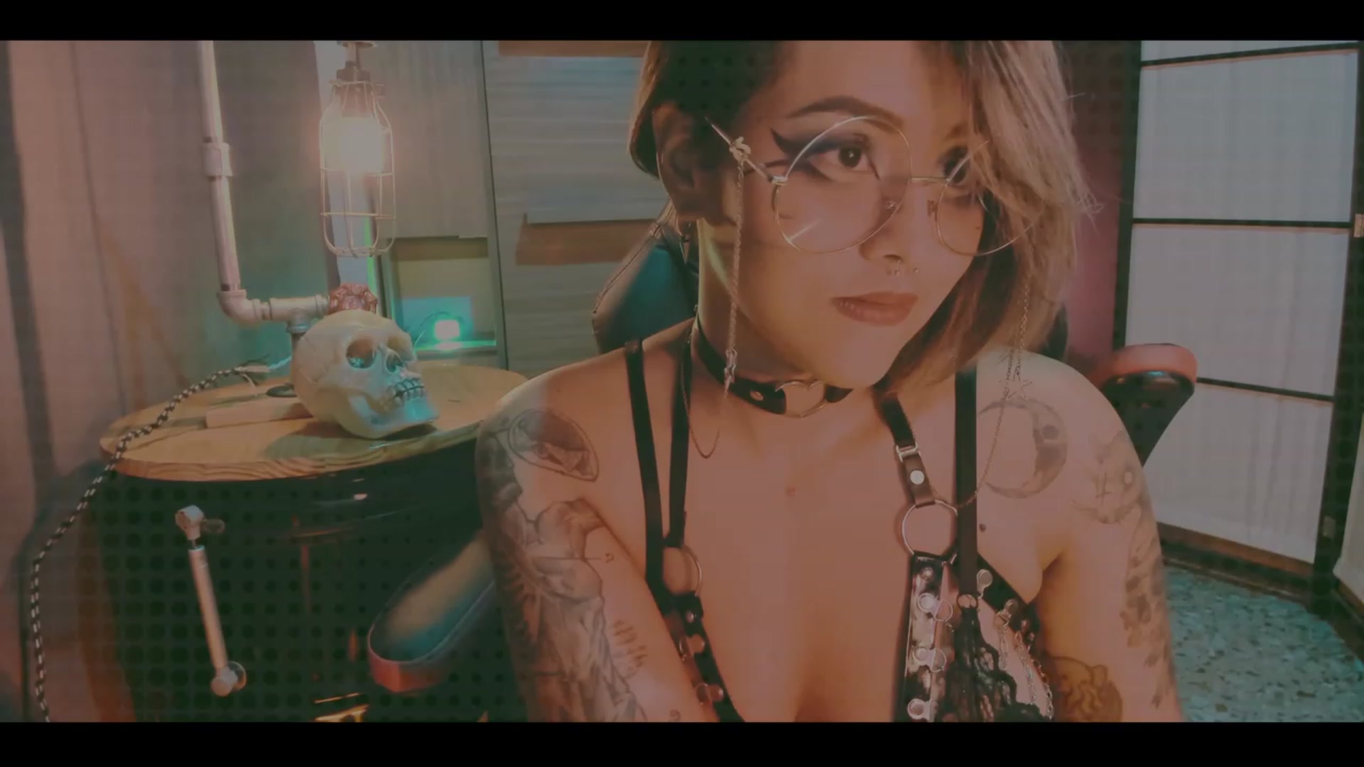 Gallery image thumbnail from AbraxxysRadio's myfreecams stream on, 10/25/2023, 24:34 image 6 of 20
