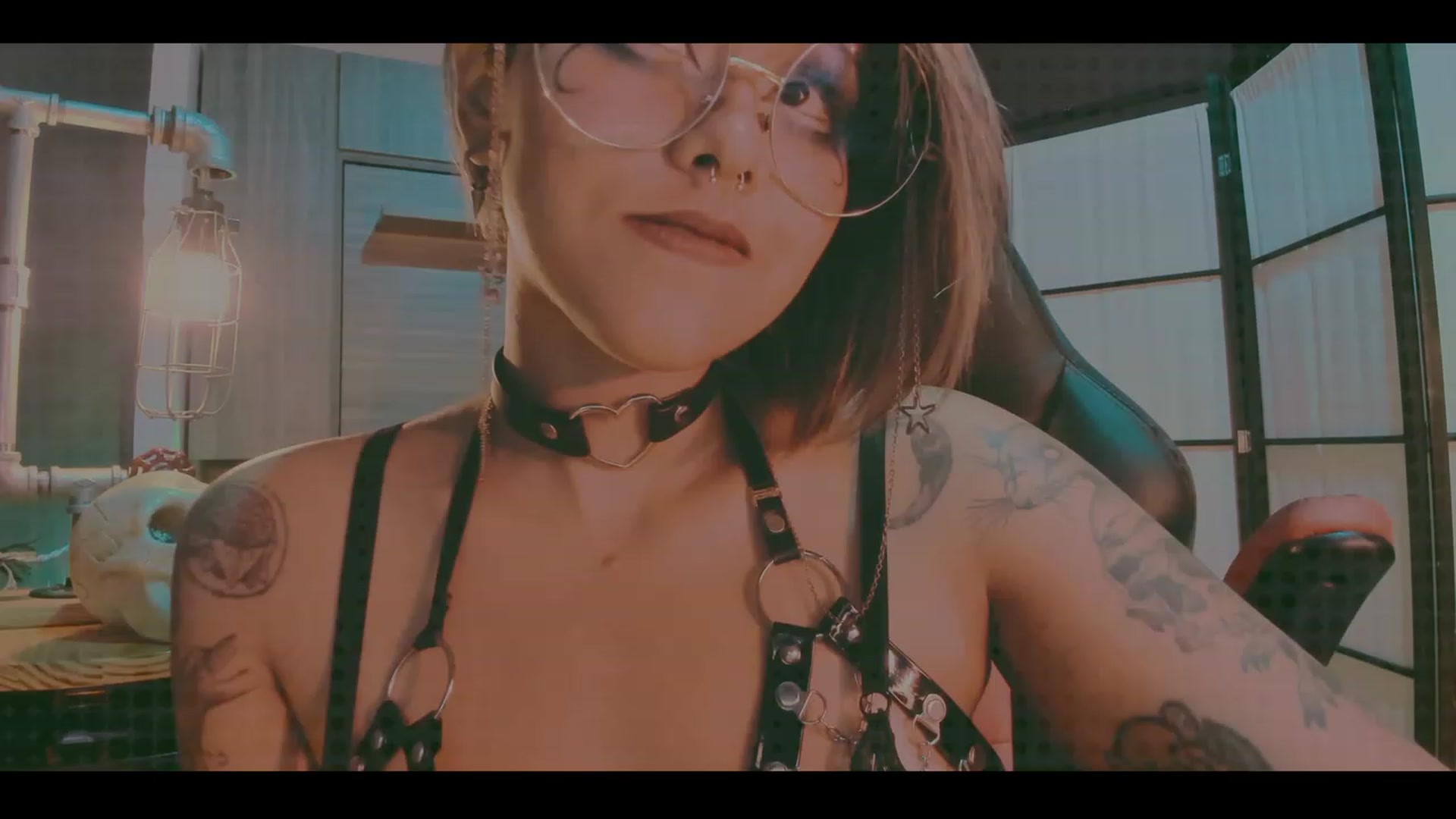 Gallery image thumbnail from AbraxxysRadio's myfreecams stream on, 10/25/2023, 24:34 image 19 of 20