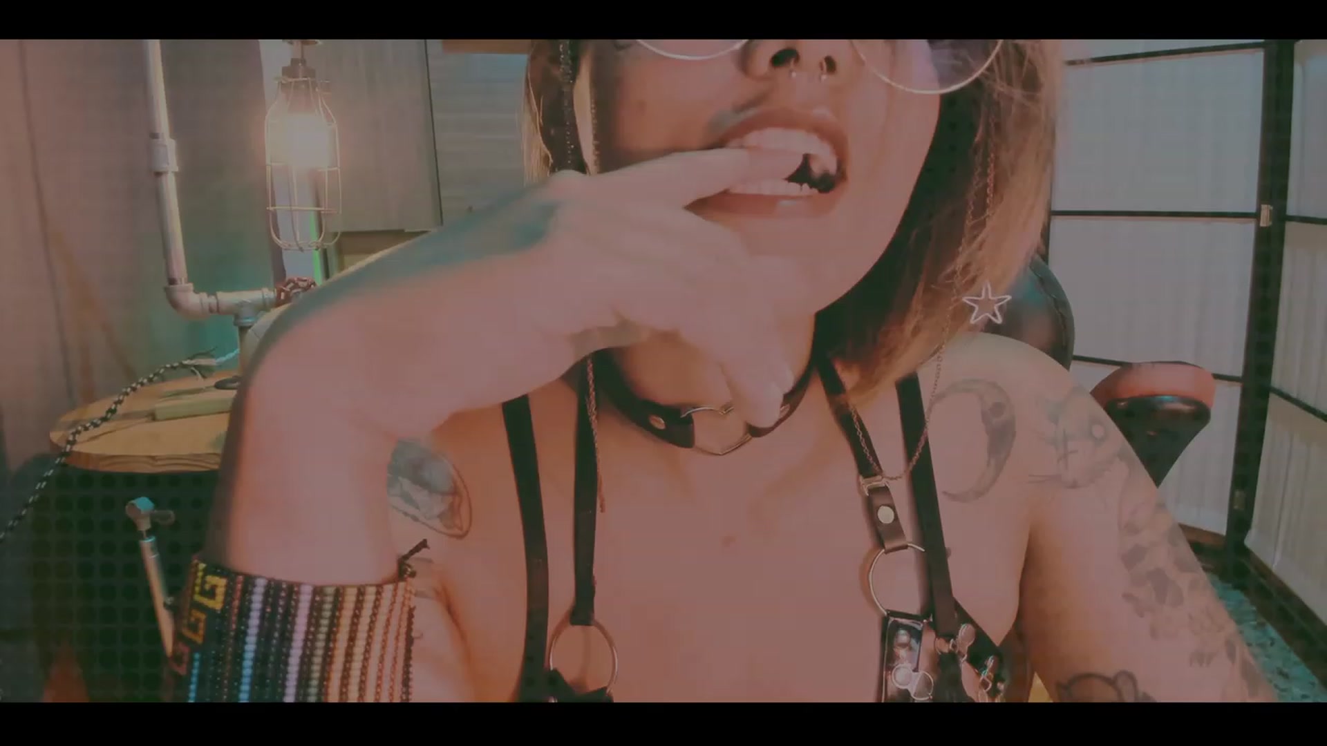 Gallery image thumbnail from AbraxxysRadio's myfreecams stream on, 10/25/2023, 24:34 image 13 of 20