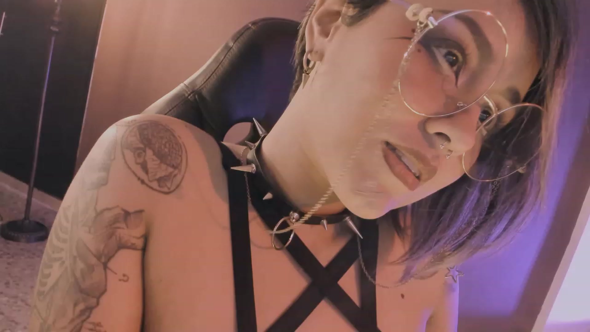 Gallery image thumbnail from AbraxxysRadio's myfreecams stream on, 10/26/2023, 24:03 image 13 of 20