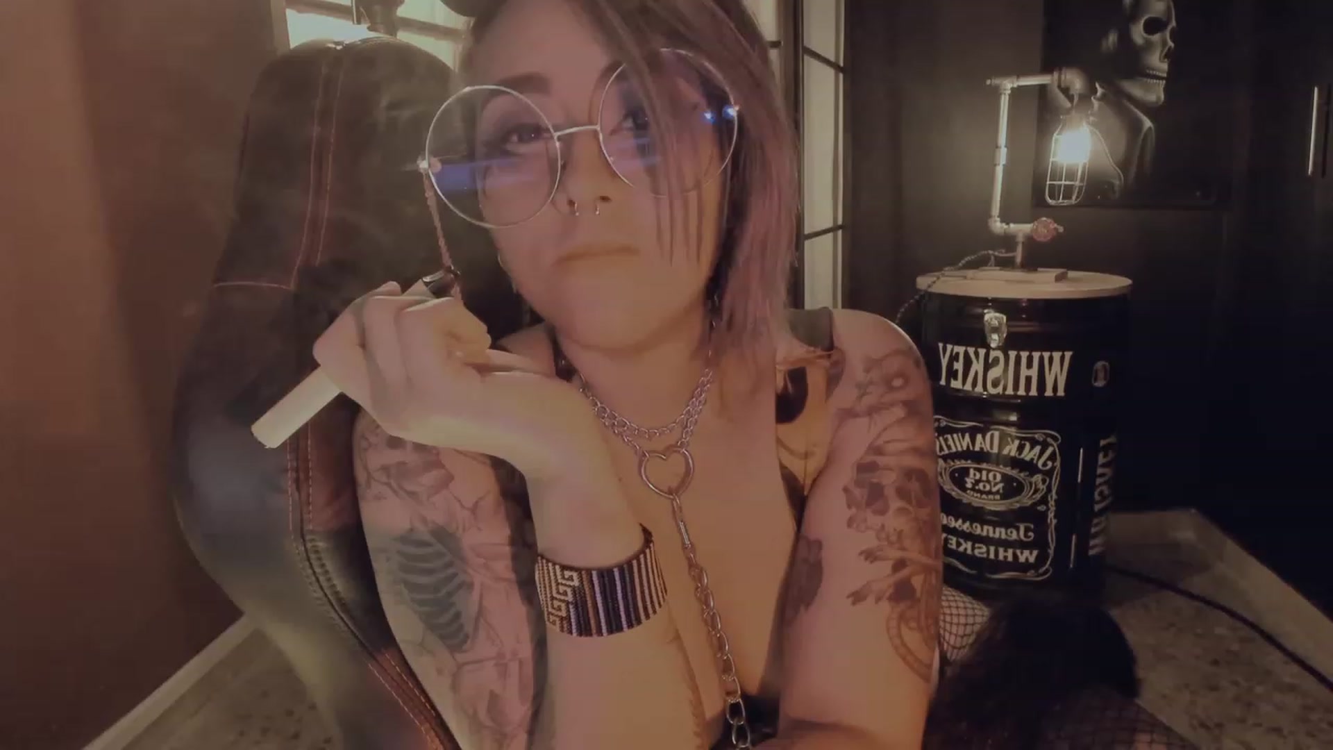 Gallery image thumbnail from AbraxxysRadio's myfreecams stream on, 10/26/2023, 23:38 image 6 of 20