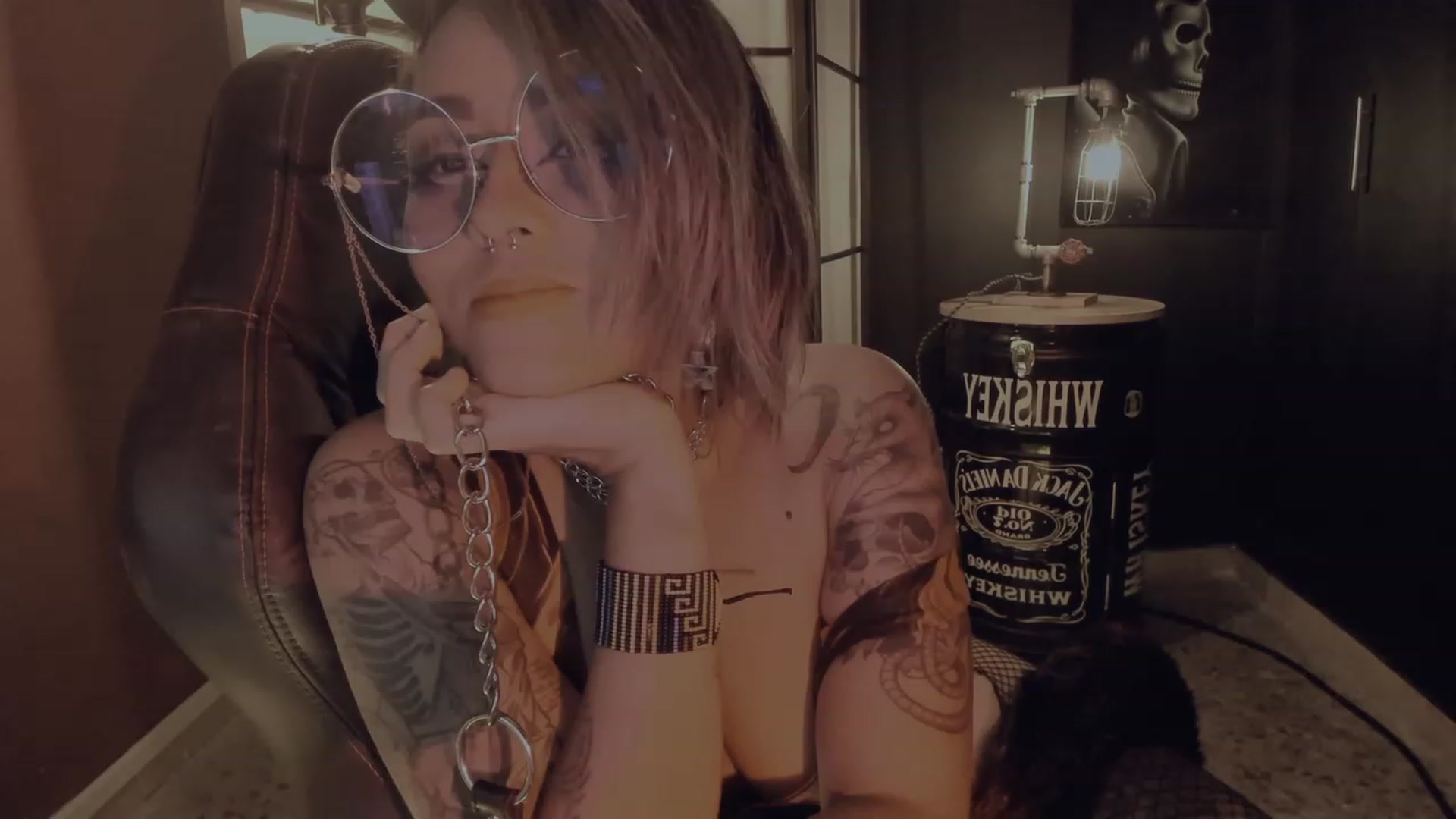 Gallery image thumbnail from AbraxxysRadio's myfreecams stream on, 10/26/2023, 23:38 image 10 of 20