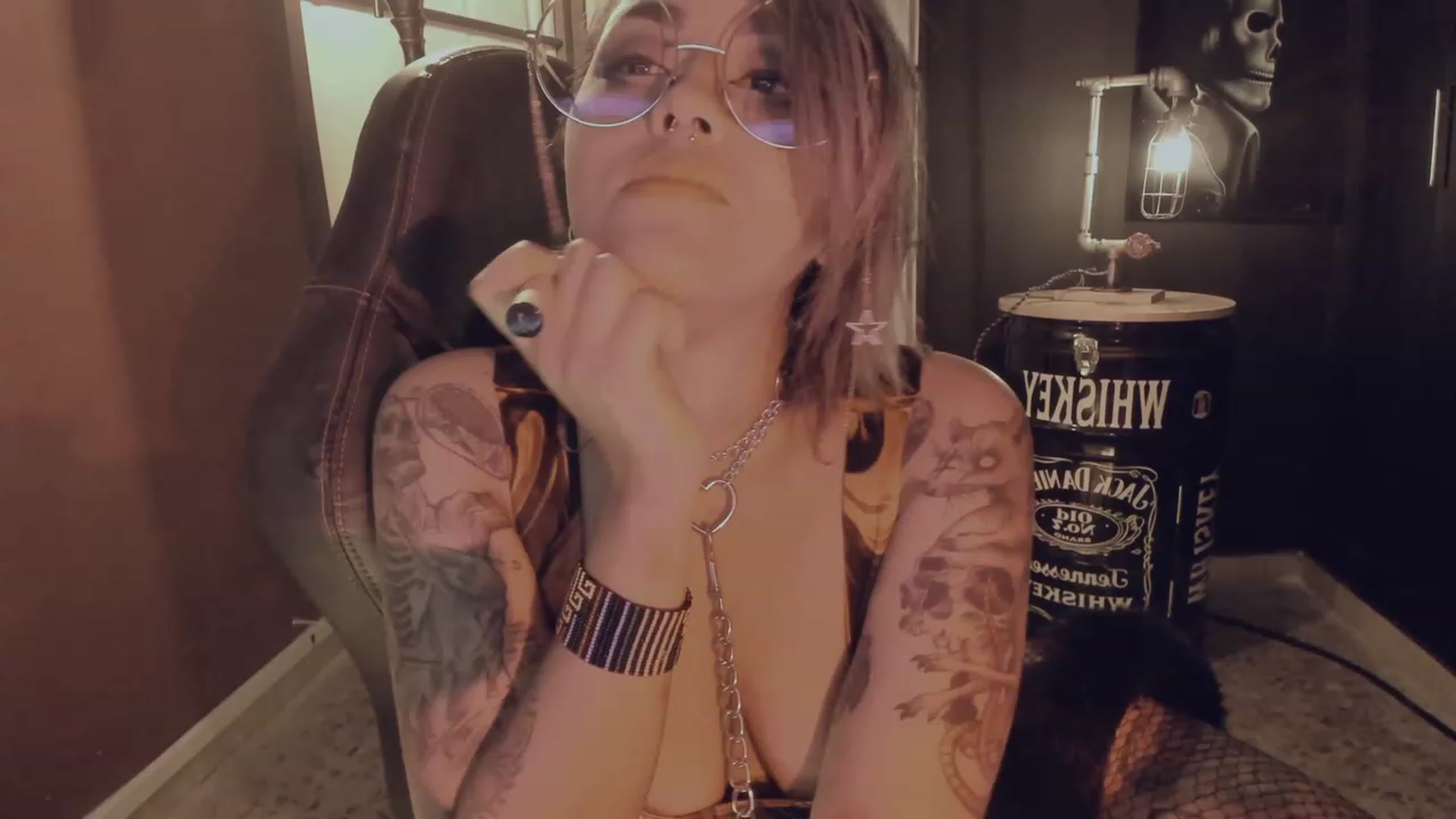 Gallery image thumbnail from AbraxxysRadio's myfreecams stream on, 10/26/2023, 23:38 image 1 of 20