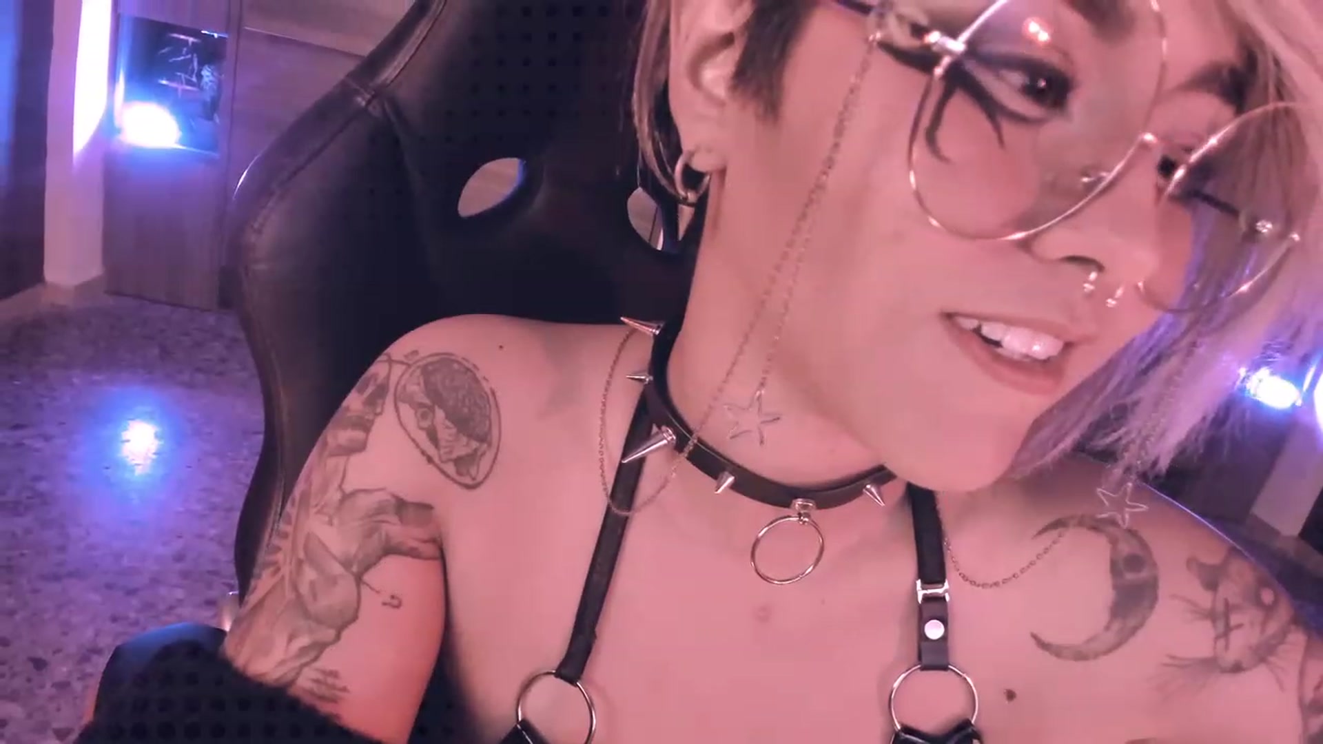 Gallery image thumbnail from AbraxxysRadio's myfreecams stream on, 11/05/2023, 20:12 image 19 of 20