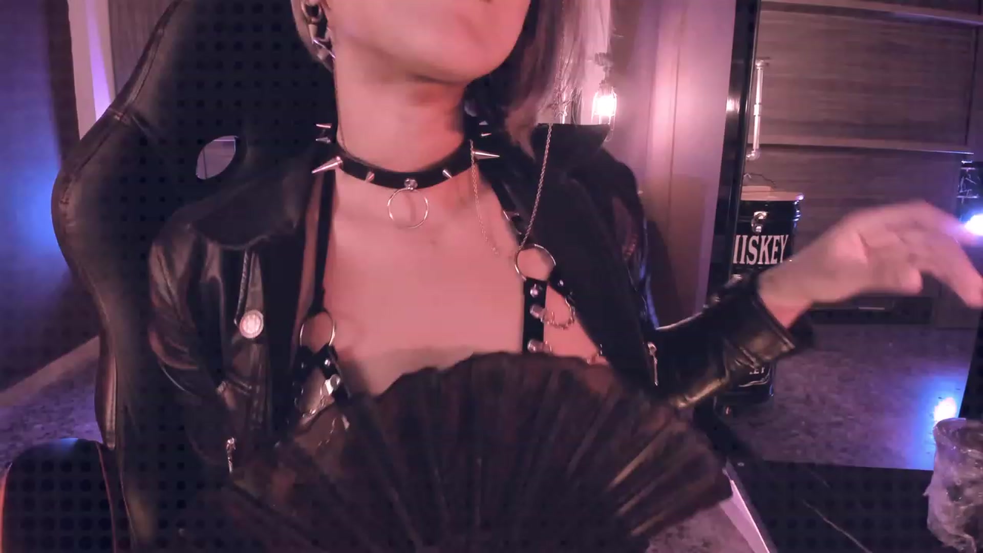 Gallery image thumbnail from AbraxxysRadio's myfreecams stream on, 11/05/2023, 20:12 image 12 of 20