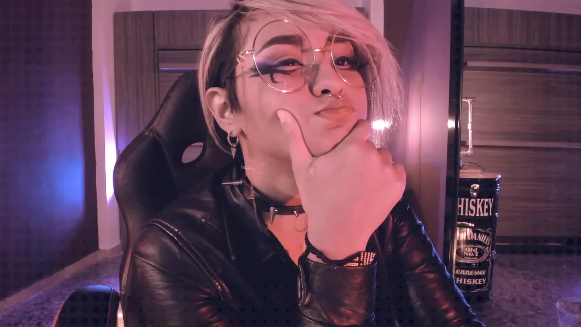 Gallery image thumbnail from AbraxxysRadio's myfreecams stream on, 11/05/2023, 20:12 image 4 of 20