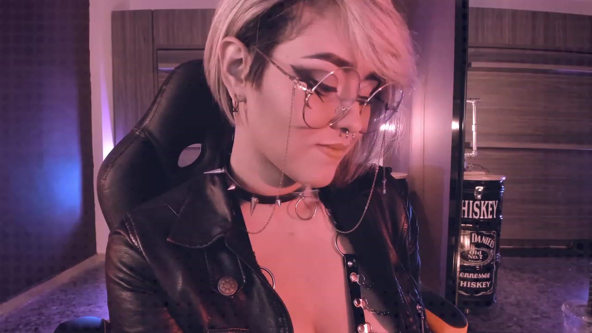 Gallery image thumbnail from AbraxxysRadio's myfreecams stream on, 11/05/2023, 20:12 image 7 of 20
