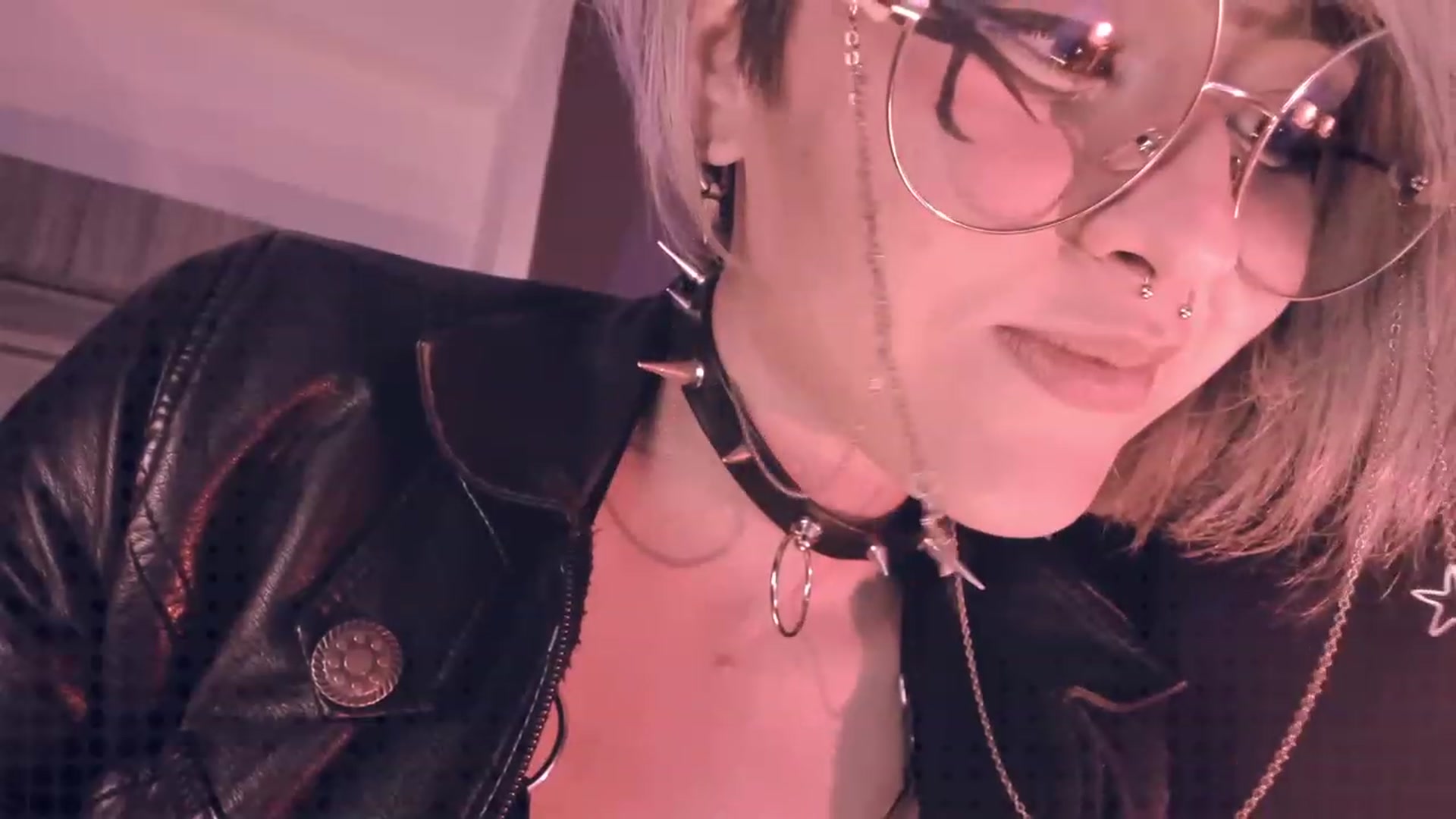 Gallery image thumbnail from AbraxxysRadio's myfreecams stream on, 11/05/2023, 20:12 image 15 of 20