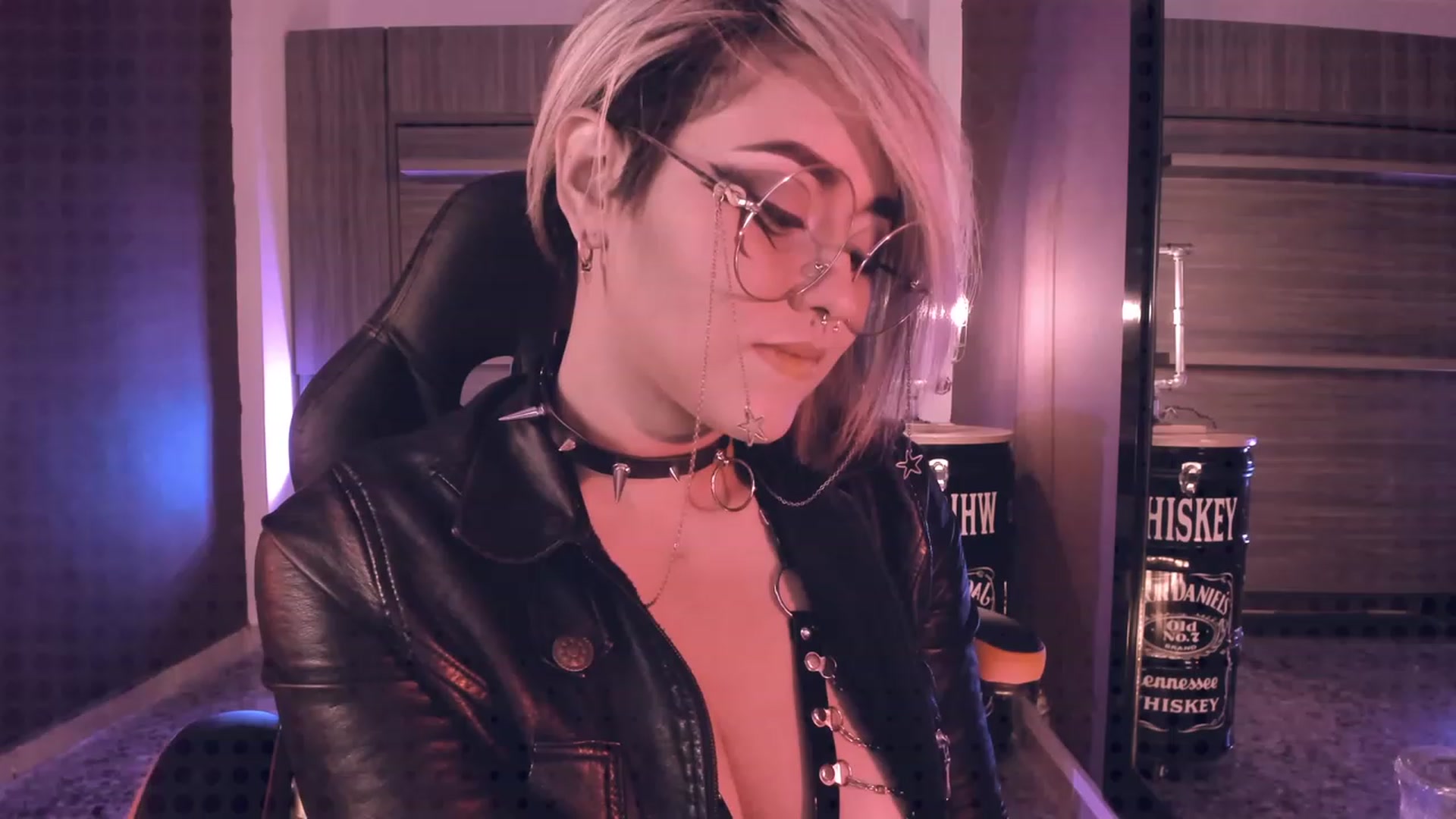 Gallery image thumbnail from AbraxxysRadio's myfreecams stream on, 11/05/2023, 20:12 image 3 of 20