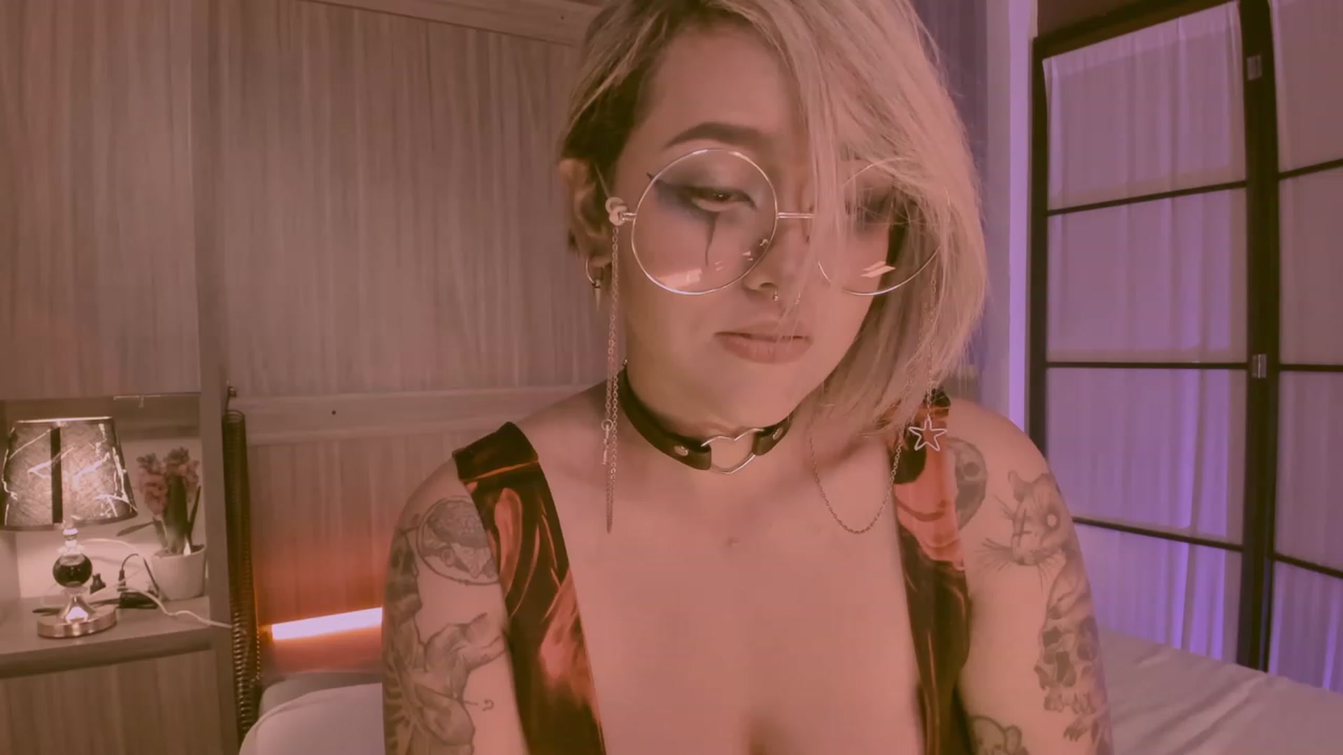 Gallery image thumbnail from AbraxxysRadio's myfreecams stream on, 11/10/2023, 24:18 image 10 of 20