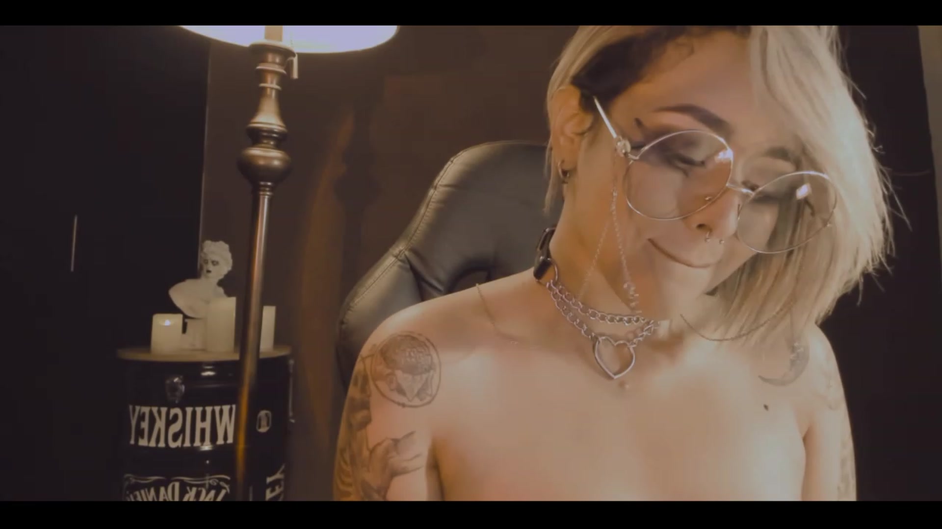 Gallery image thumbnail from AbraxxysRadio's myfreecams stream on, 11/12/2023, 02:31 image 19 of 20