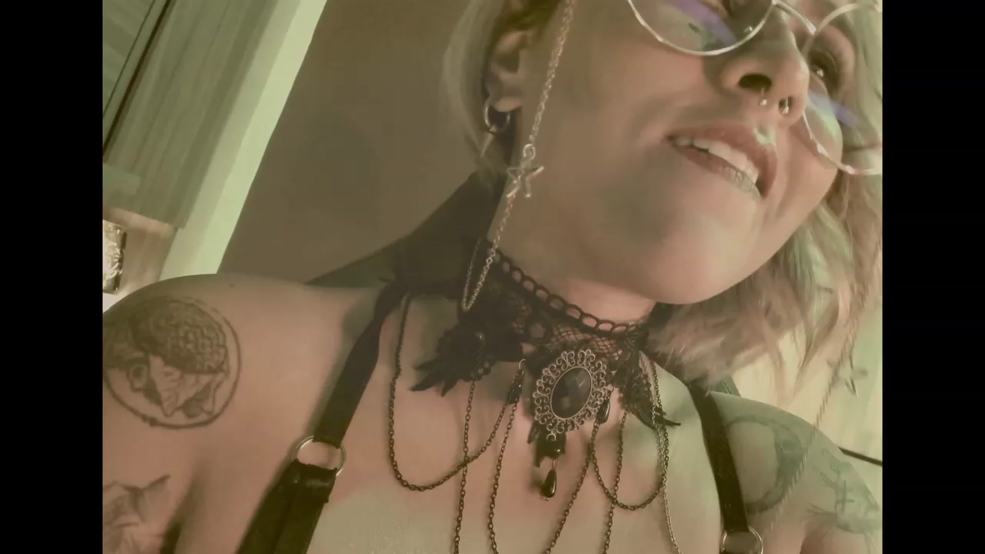 Gallery image thumbnail from AbraxxysRadio's myfreecams stream on, 11/15/2023, 02:19 image 4 of 20