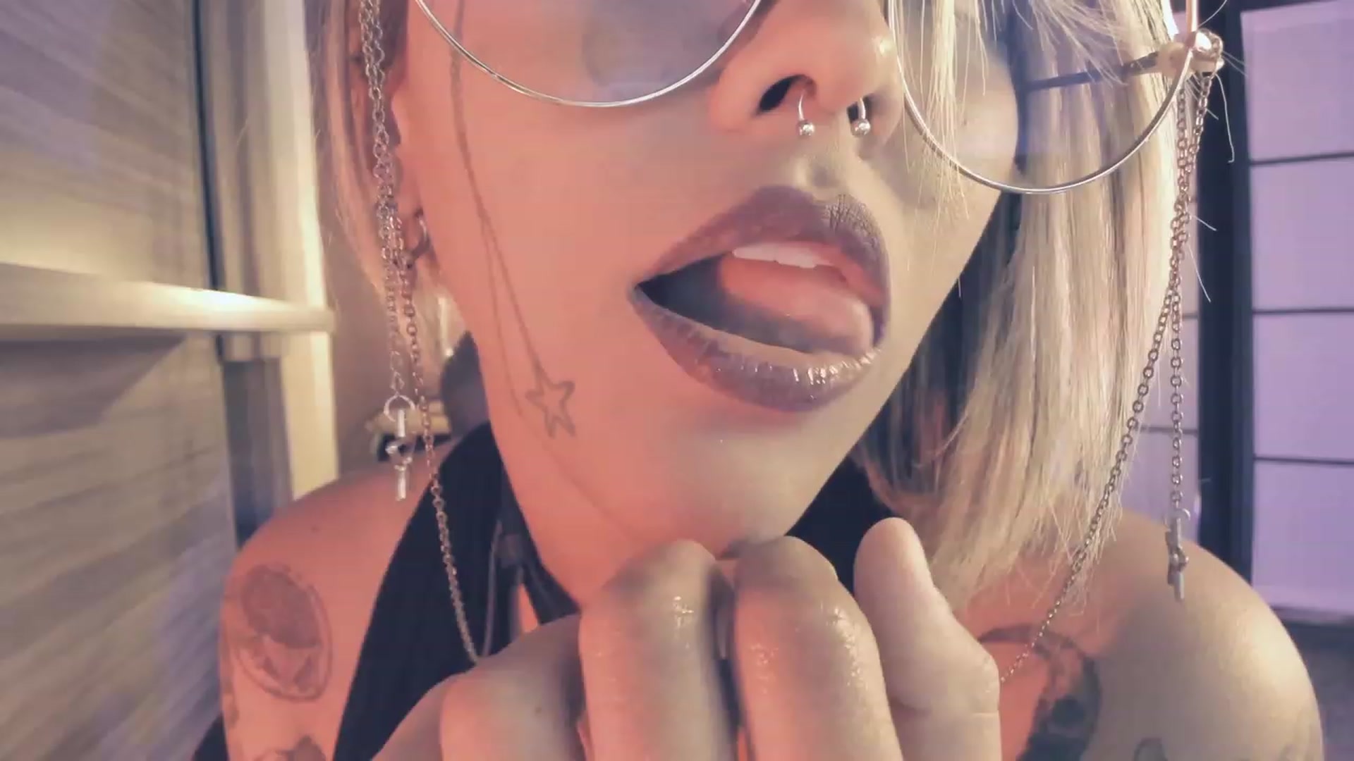 Gallery image thumbnail from AbraxxysRadio's myfreecams stream on, 11/16/2023, 02:41 image 5 of 20