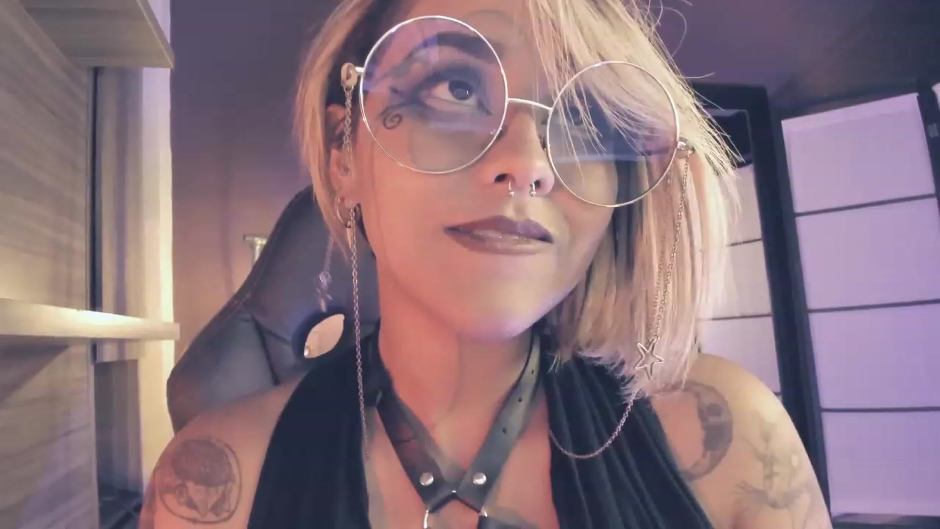 Gallery image thumbnail from AbraxxysRadio's myfreecams stream on, 11/16/2023, 02:41 image 7 of 20