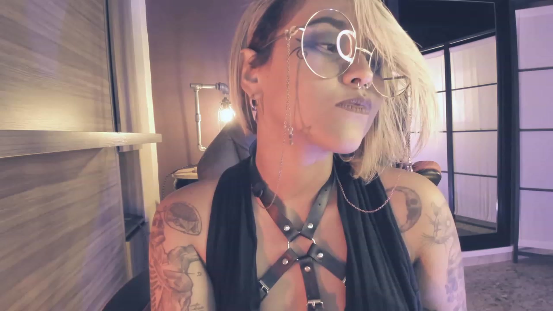 Gallery image thumbnail from AbraxxysRadio's myfreecams stream on, 11/16/2023, 02:41 image 4 of 20