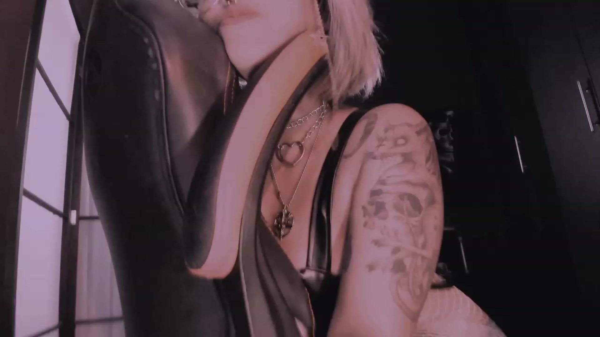 Gallery image thumbnail from AbraxxysRadio's myfreecams stream on, 11/17/2023, 02:19 image 9 of 20