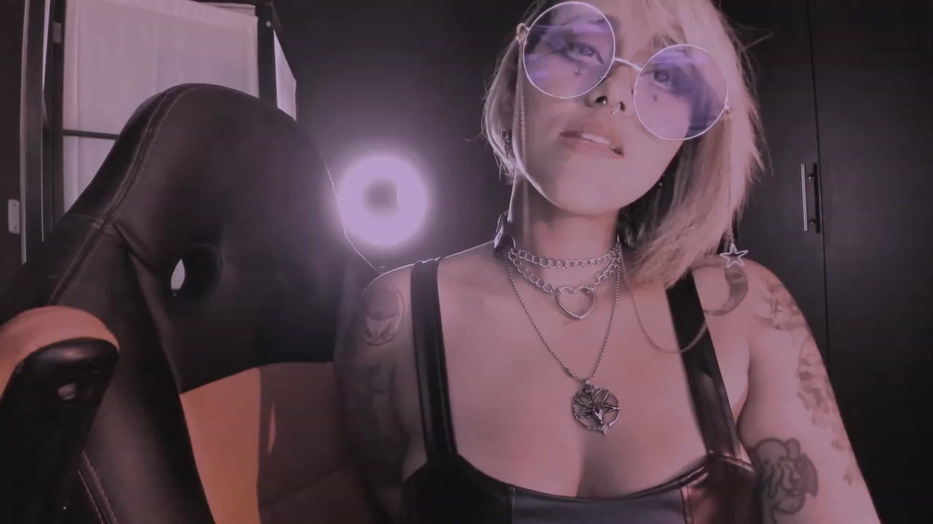 Gallery image thumbnail from AbraxxysRadio's myfreecams stream on, 11/17/2023, 02:19 image 1 of 20