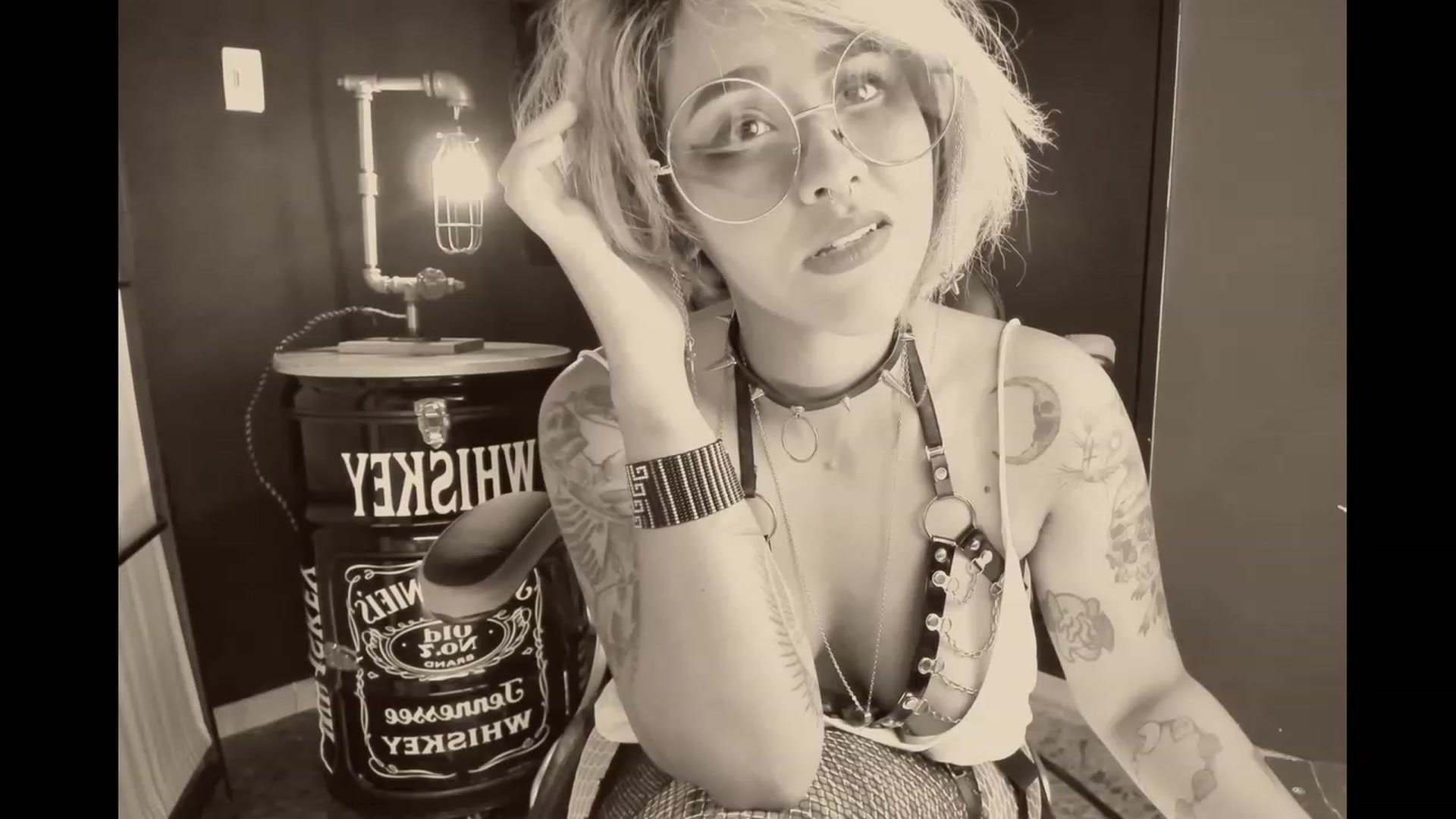 Gallery image thumbnail from AbraxxysRadio's myfreecams stream on, 11/19/2023, 18:02 image 20 of 20