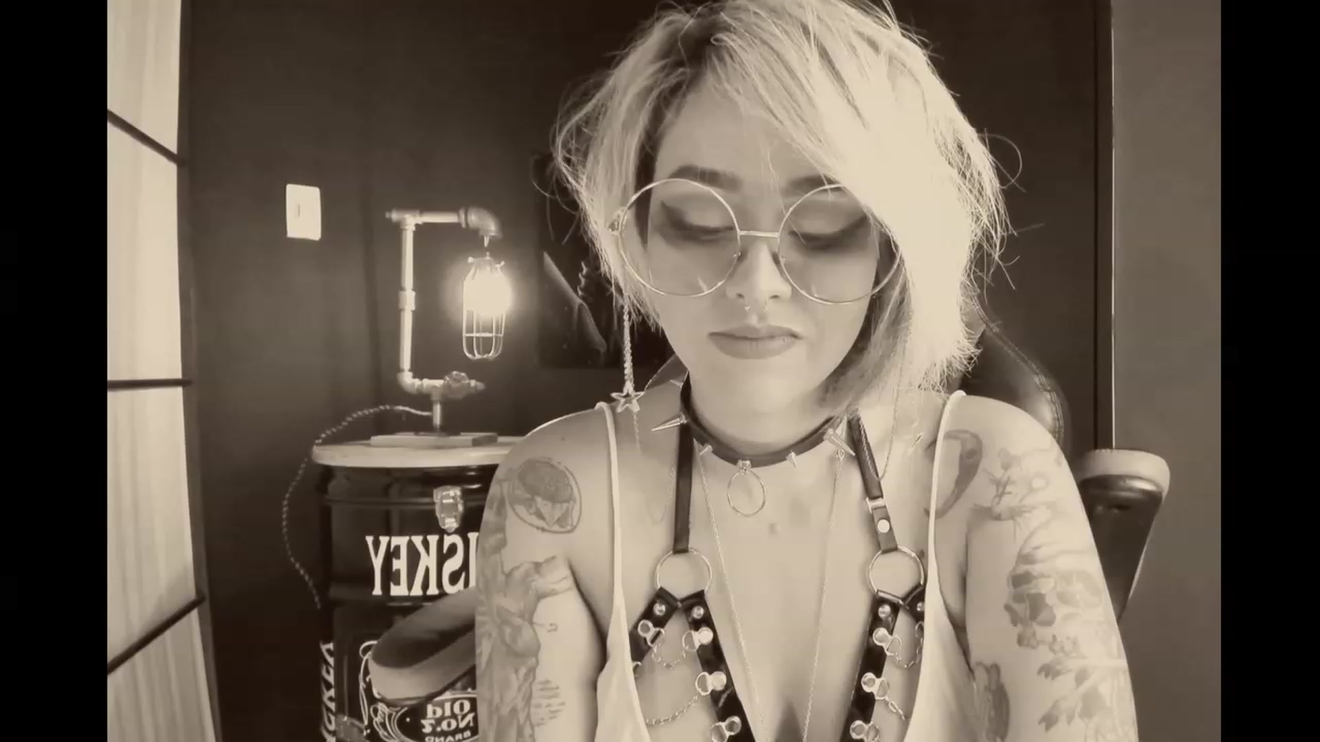 Gallery image thumbnail from AbraxxysRadio's myfreecams stream on, 11/19/2023, 18:02 image 5 of 20