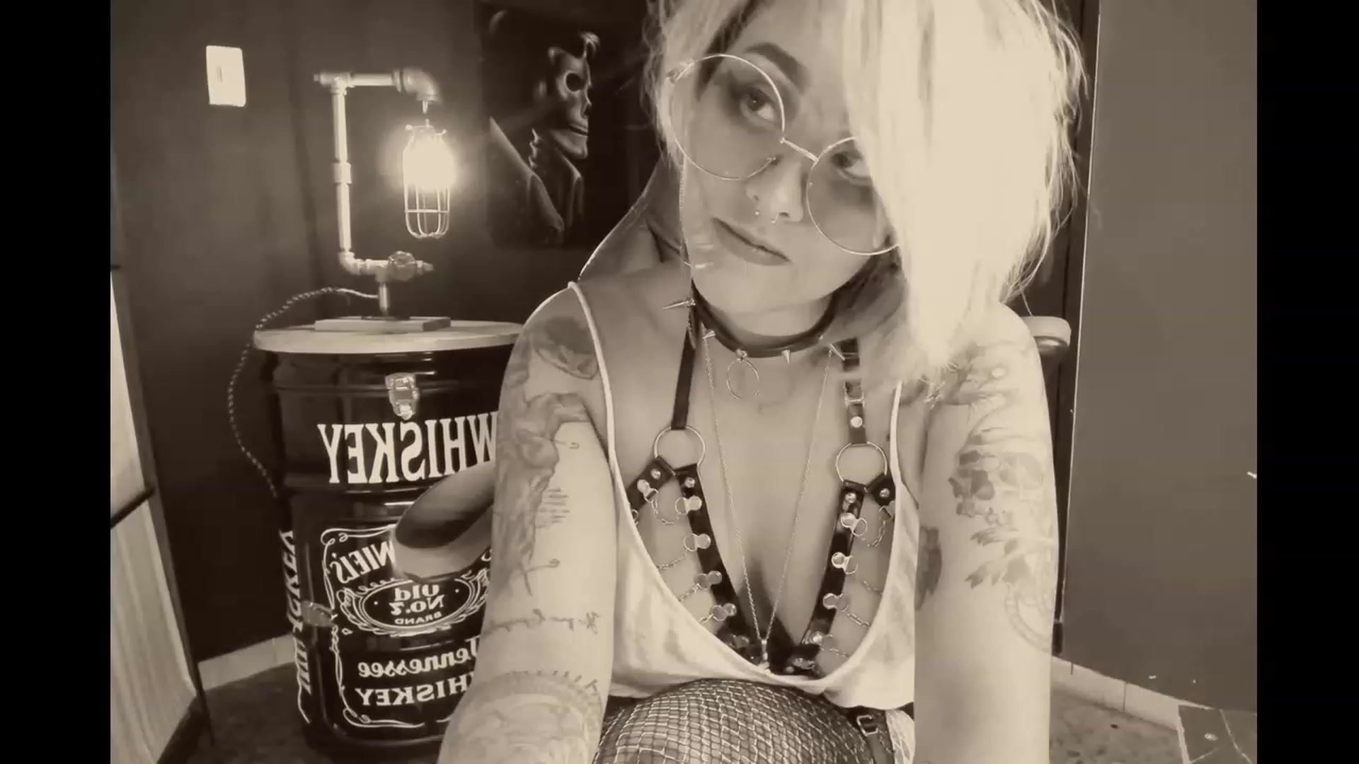 Gallery image thumbnail from AbraxxysRadio's myfreecams stream on, 11/19/2023, 18:02 image 17 of 20