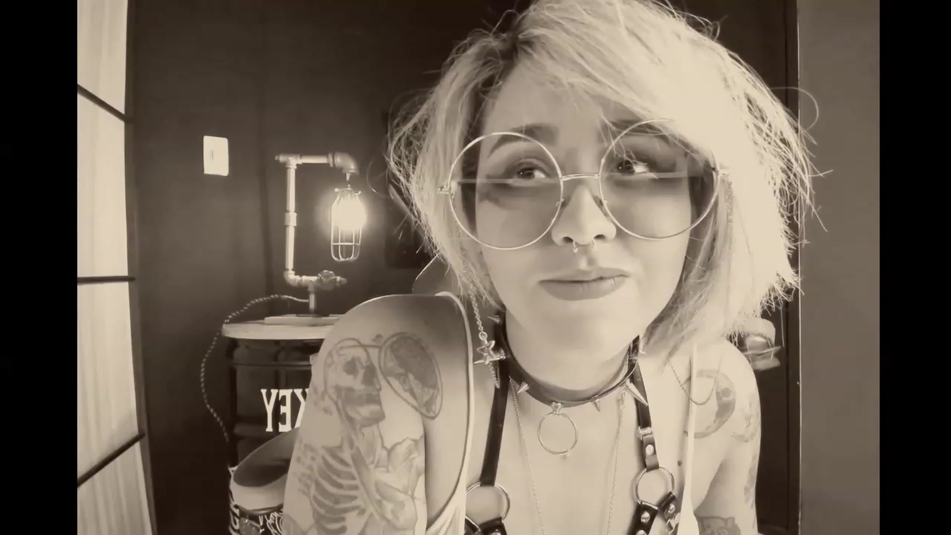 Gallery image thumbnail from AbraxxysRadio's myfreecams stream on, 11/19/2023, 18:02 image 1 of 20