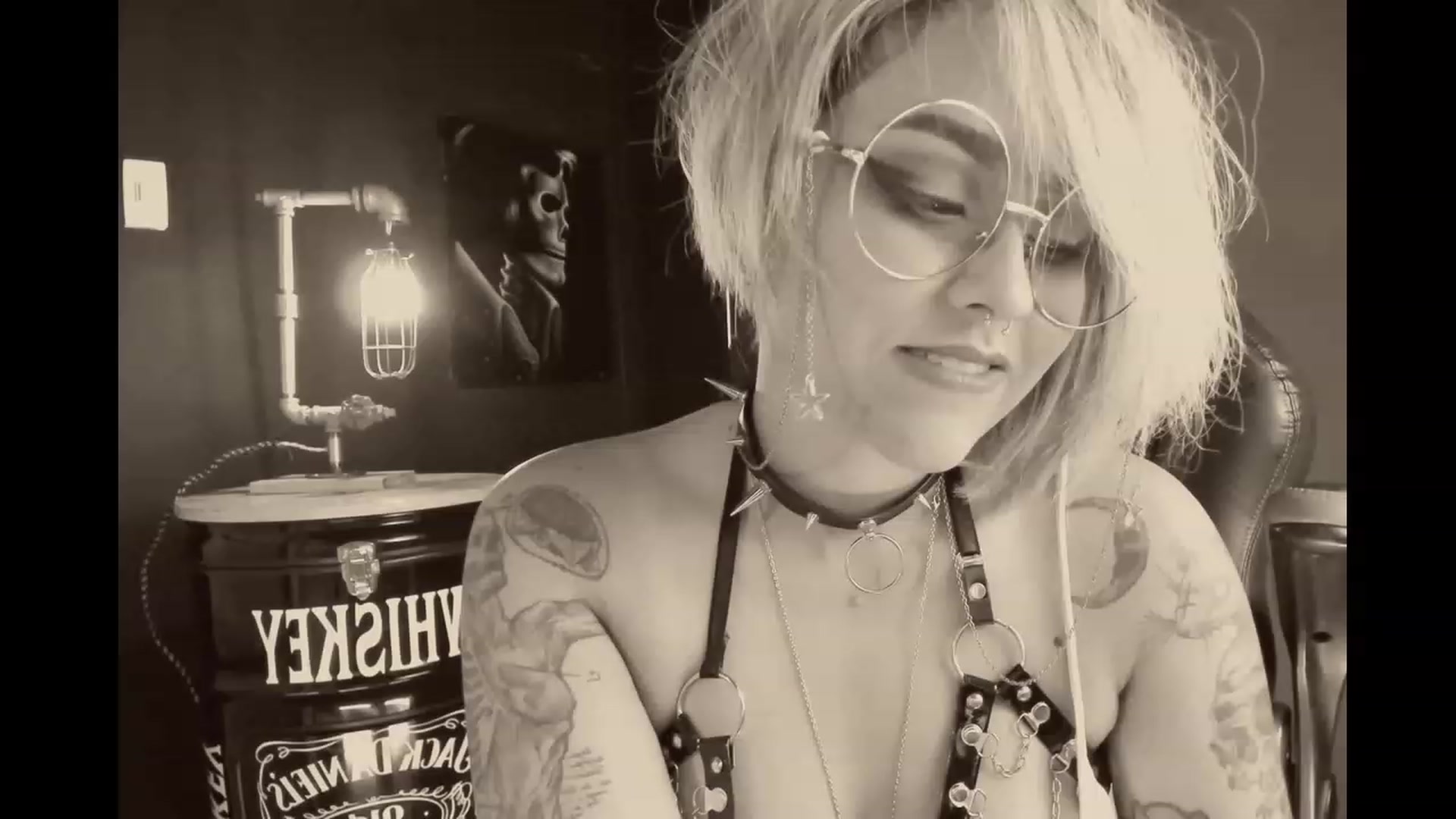 Gallery image thumbnail from AbraxxysRadio's myfreecams stream on, 11/19/2023, 19:32 image 12 of 20