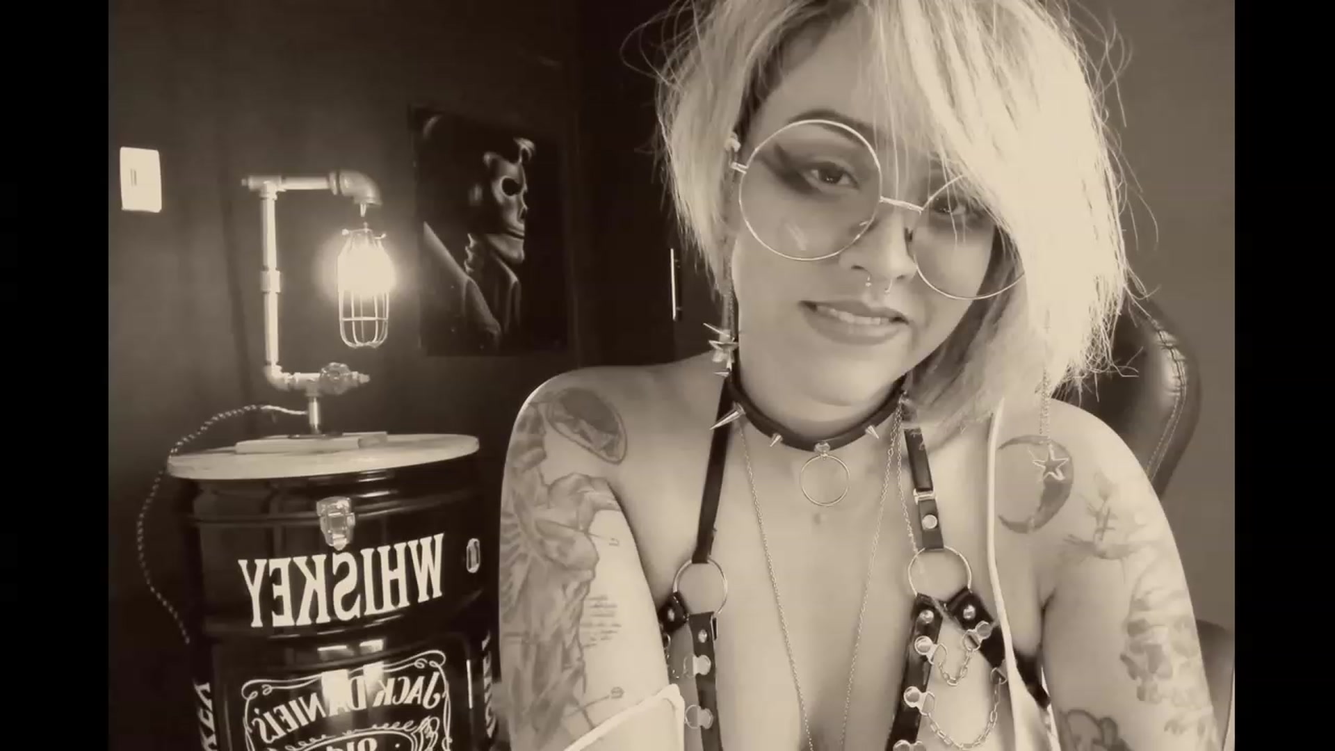 Gallery image thumbnail from AbraxxysRadio's myfreecams stream on, 11/19/2023, 19:32 image 9 of 20