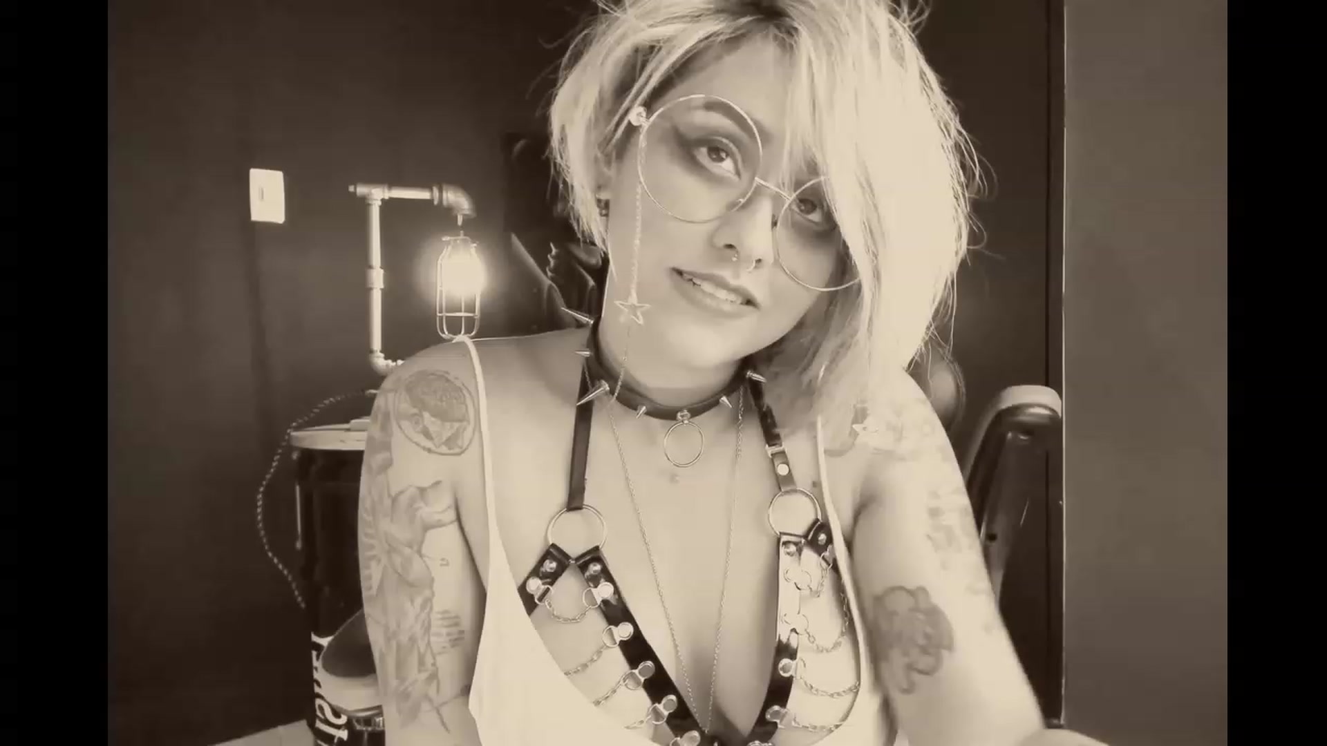 Gallery image thumbnail from AbraxxysRadio's myfreecams stream on, 11/19/2023, 22:00 image 2 of 20
