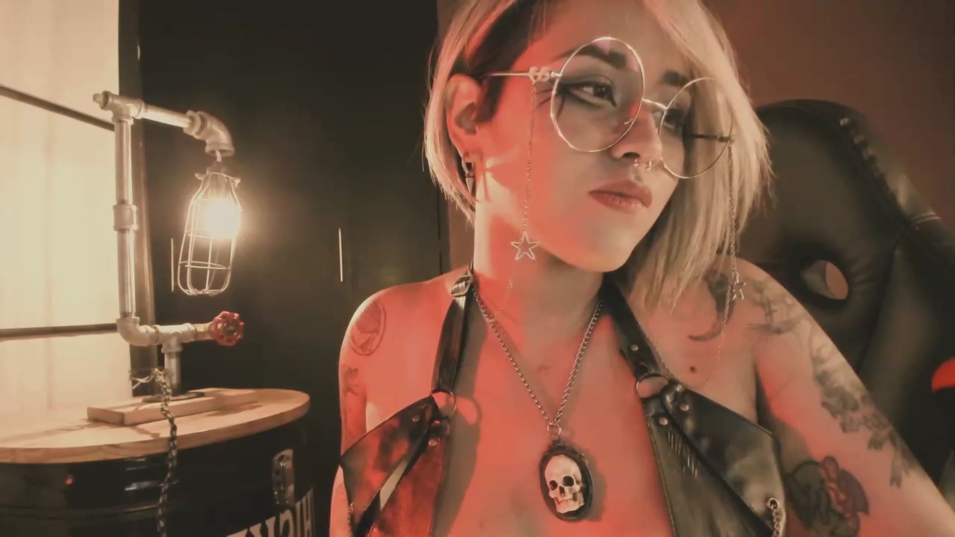 Gallery image thumbnail from AbraxxysRadio's myfreecams stream on, 11/24/2023, 23:40 image 15 of 20