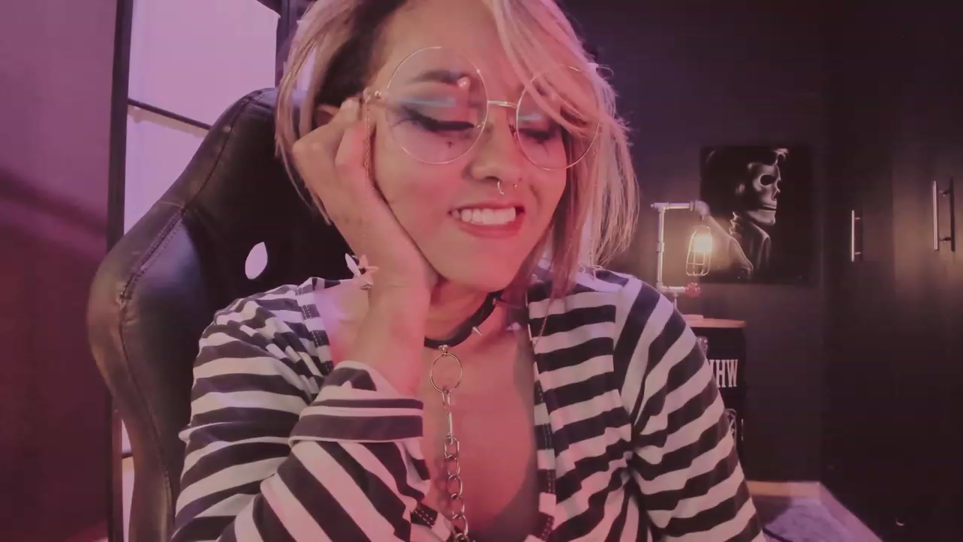 Gallery image thumbnail from AbraxxysRadio's myfreecams stream on, 11/26/2023, 20:19 image 11 of 20