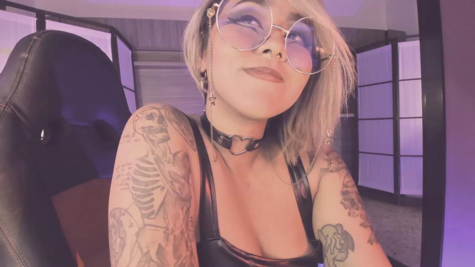 Gallery image thumbnail from AbraxxysRadio's myfreecams stream on, 11/30/2023, 01:47 image 19 of 20