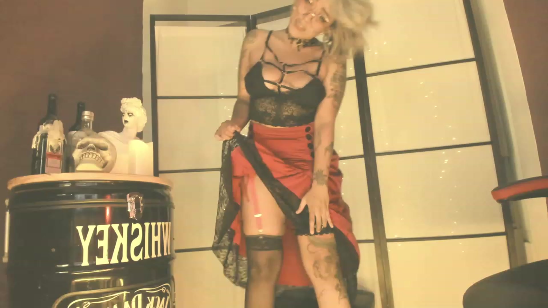 Gallery image thumbnail from AbraxxysRadio's myfreecams stream on, 12/01/2023, 01:26 image 15 of 20