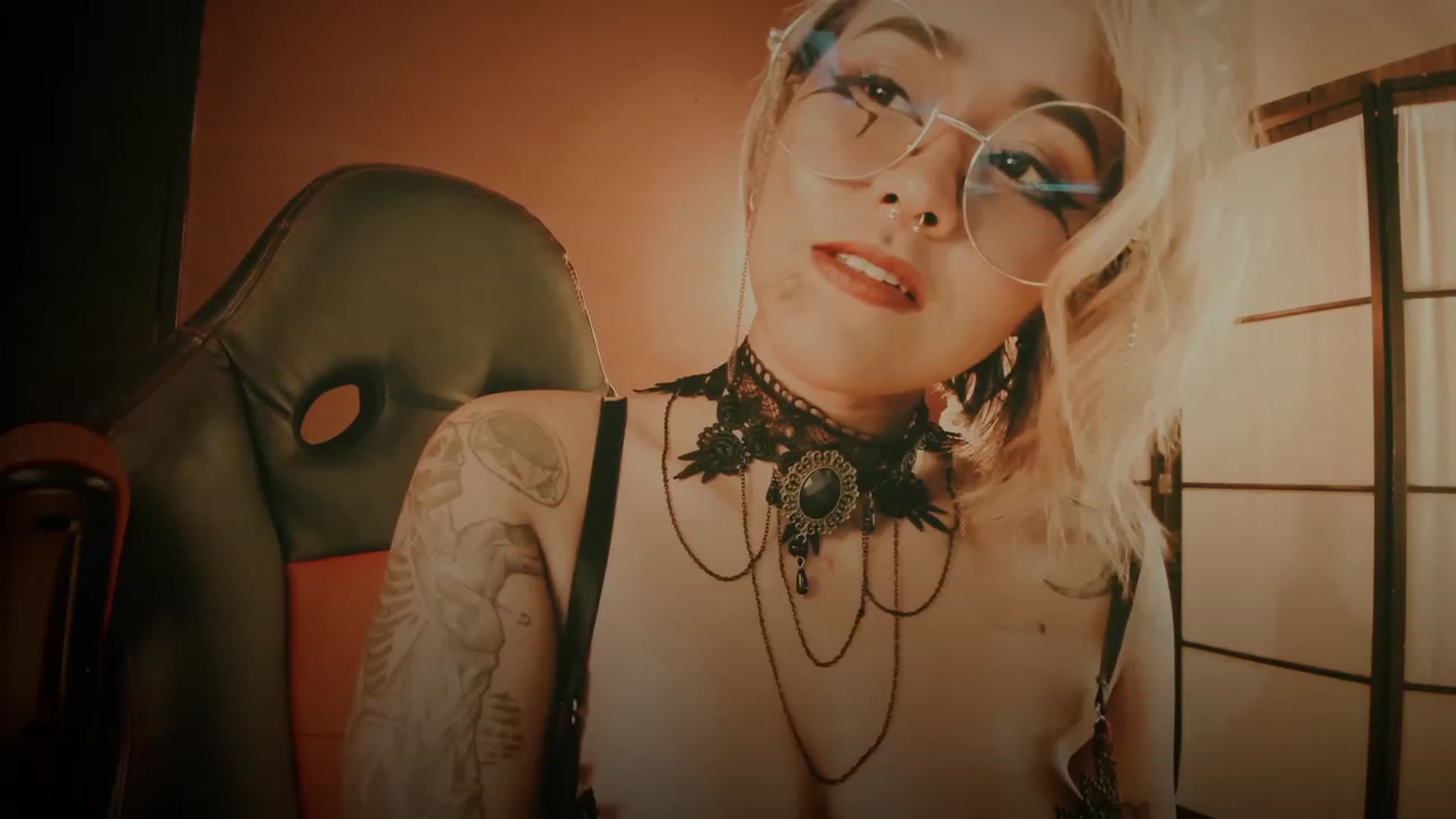 Gallery image thumbnail from AbraxxysRadio's myfreecams stream on, 12/03/2023, 18:04 image 17 of 20