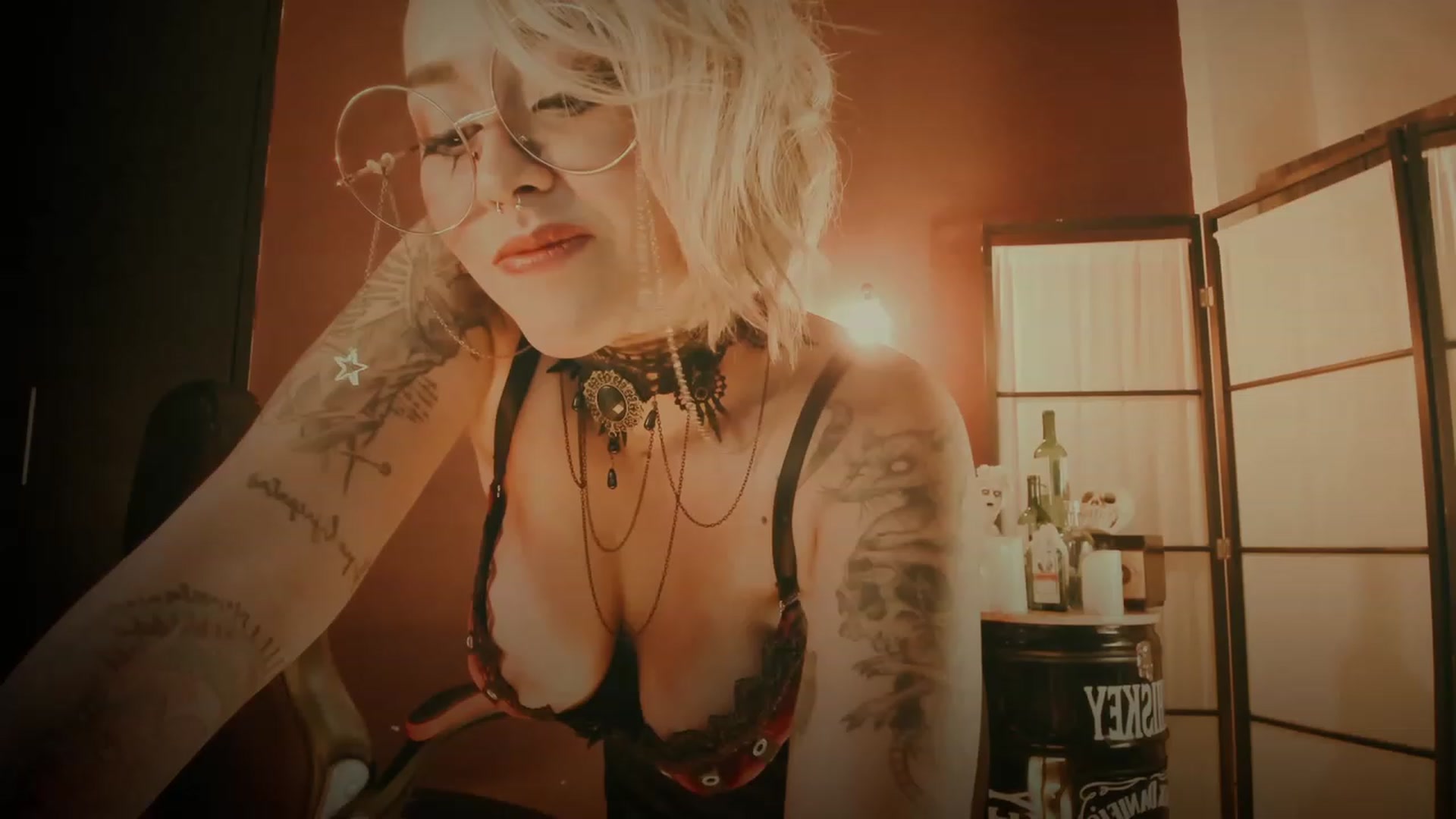 Gallery image thumbnail from AbraxxysRadio's myfreecams stream on, 12/03/2023, 19:45 image 15 of 20
