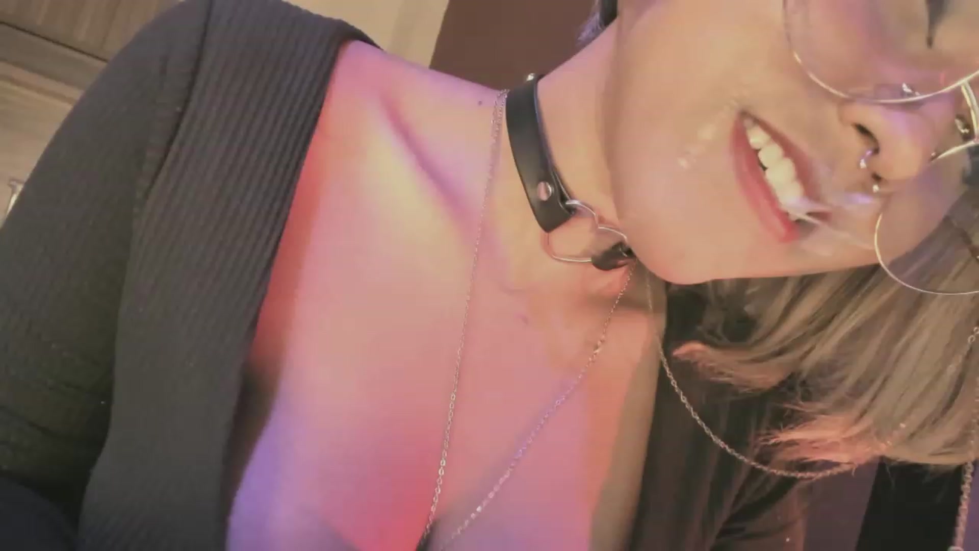 Gallery image thumbnail from AbraxxysRadio's myfreecams stream on, 12/08/2023, 24:10 image 14 of 20