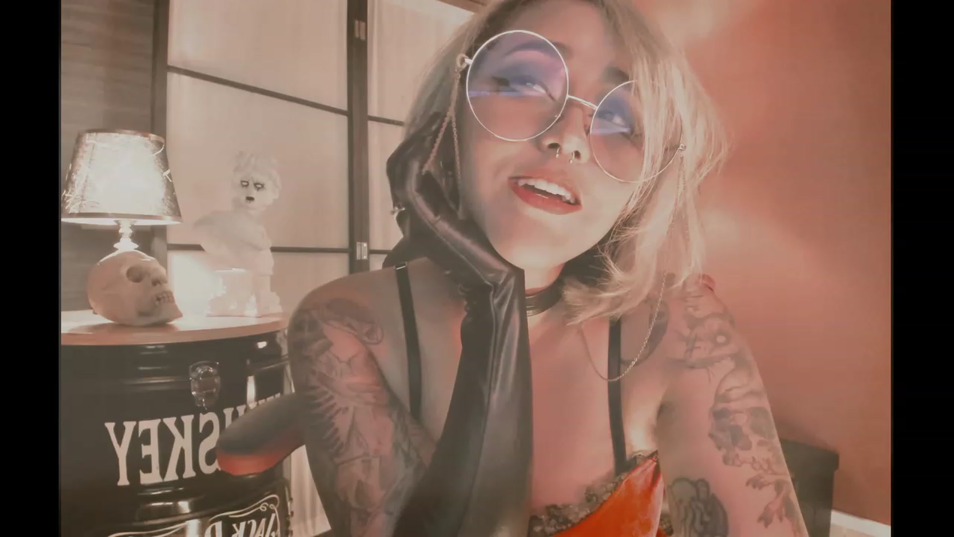 Gallery image thumbnail from AbraxxysRadio's myfreecams stream on, 12/08/2023, 23:40 image 2 of 20