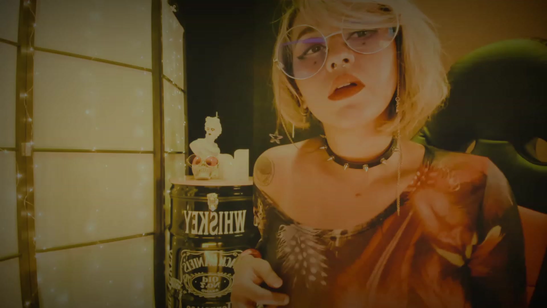 Gallery image thumbnail from AbraxxysRadio's myfreecams stream on, 12/09/2023, 20:54 image 4 of 20