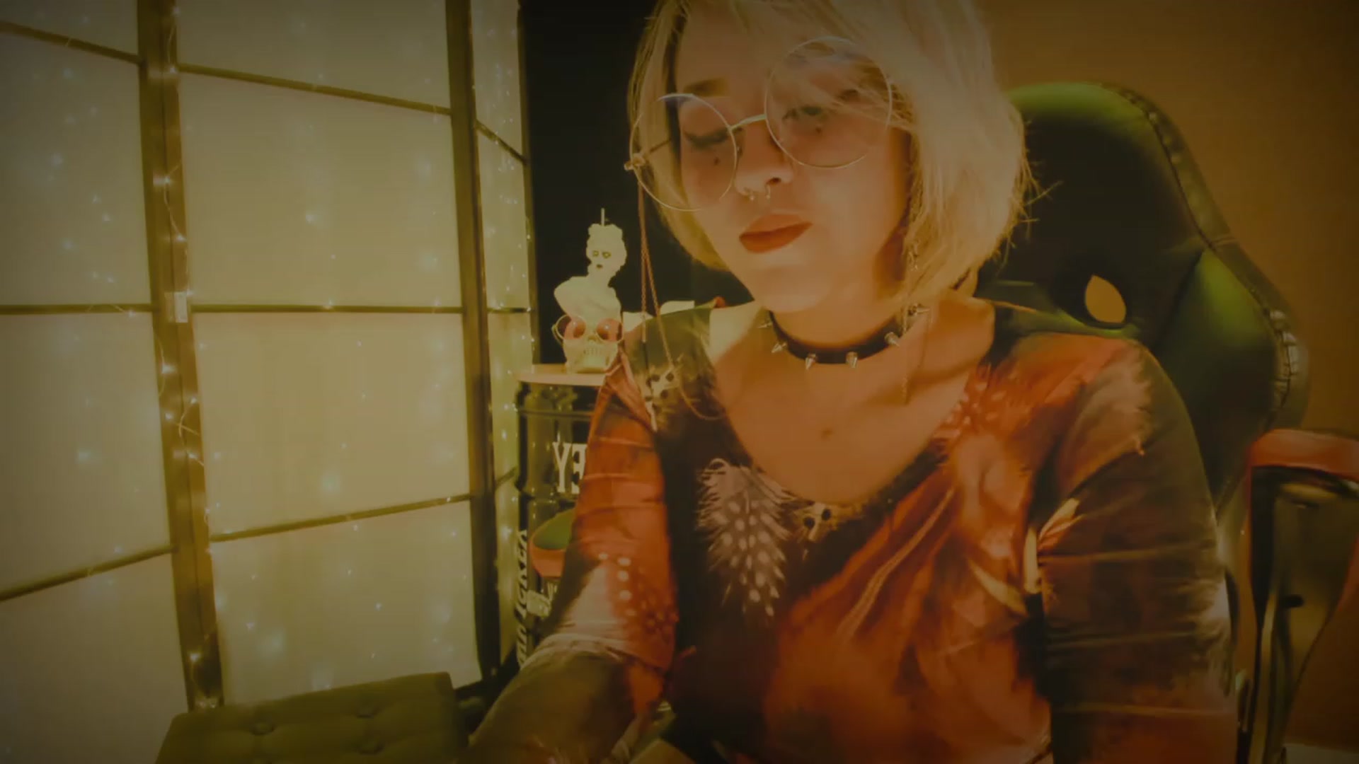 Gallery image thumbnail from AbraxxysRadio's myfreecams stream on, 12/09/2023, 21:47 image 17 of 20