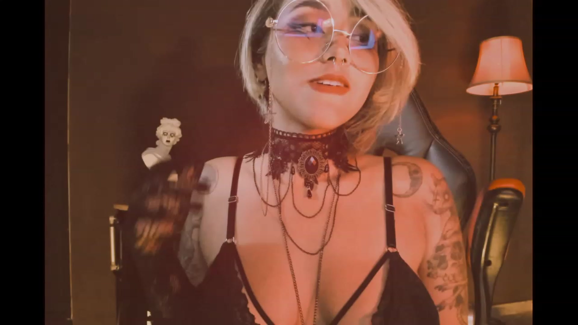 Gallery image thumbnail from AbraxxysRadio's myfreecams stream on, 12/15/2023, 23:59 image 18 of 20