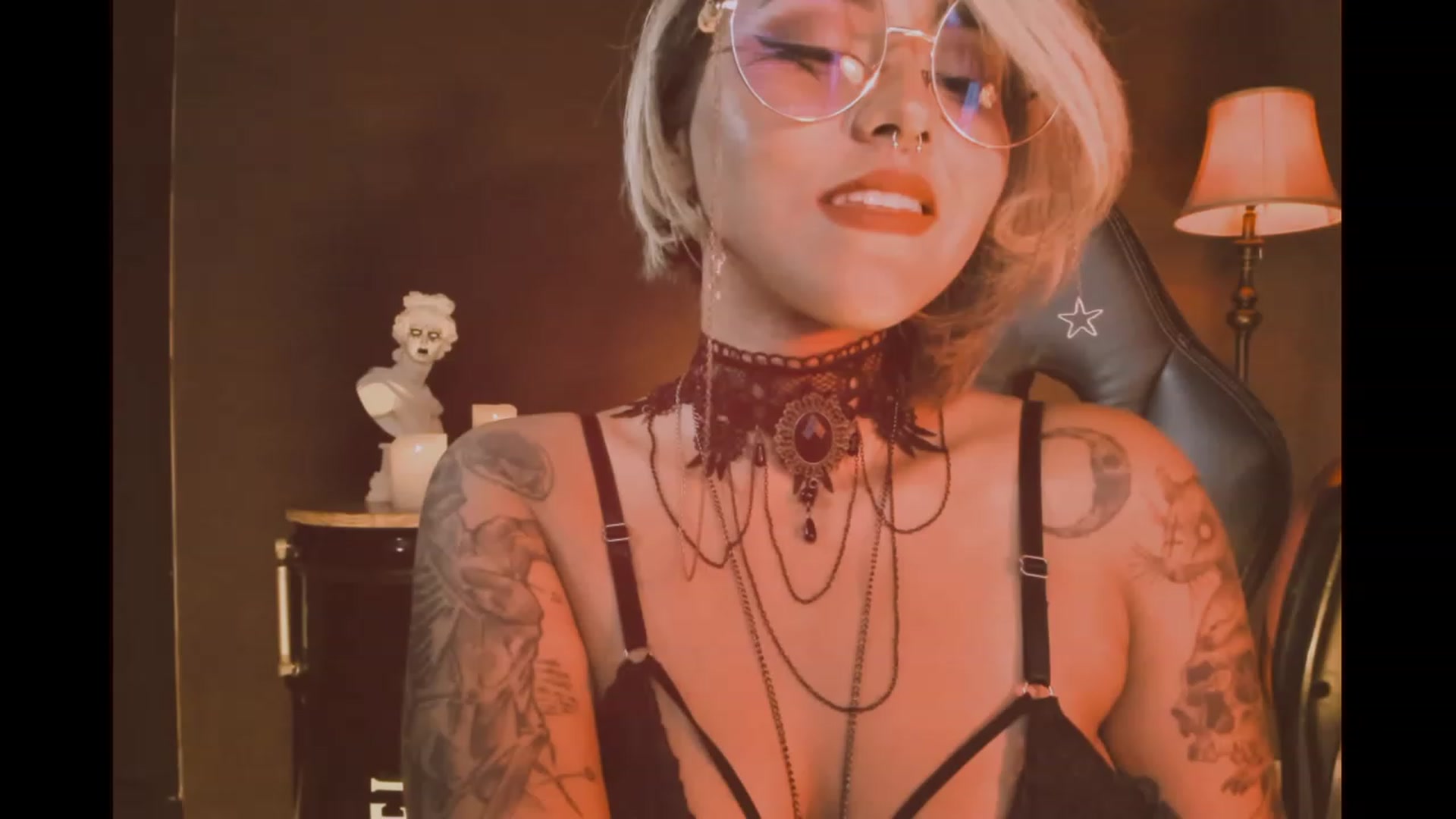 Gallery image thumbnail from AbraxxysRadio's myfreecams stream on, 12/15/2023, 23:59 image 20 of 20