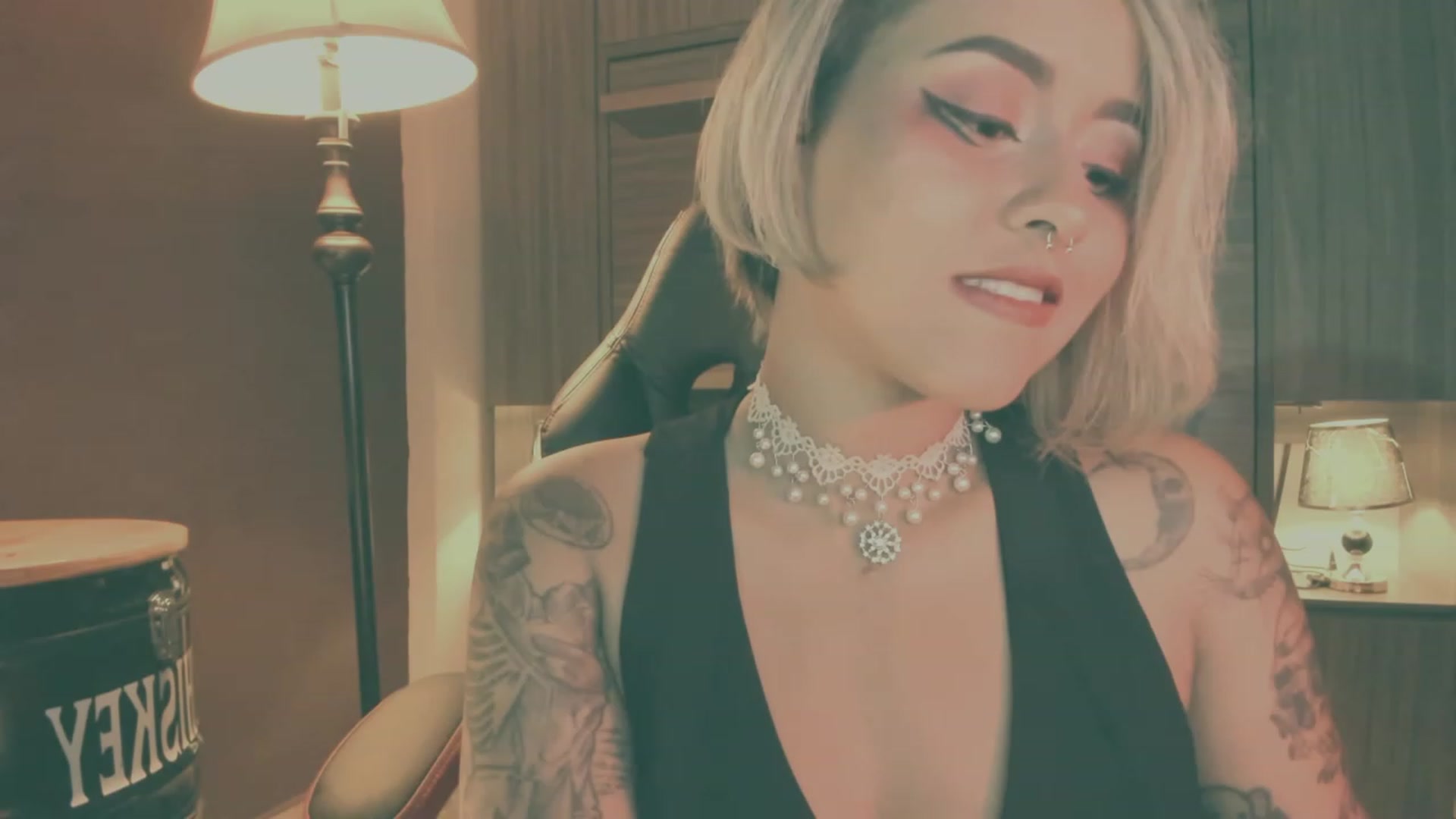 Gallery image thumbnail from AbraxxysRadio's myfreecams stream on, 12/20/2023, 24:04 image 9 of 20