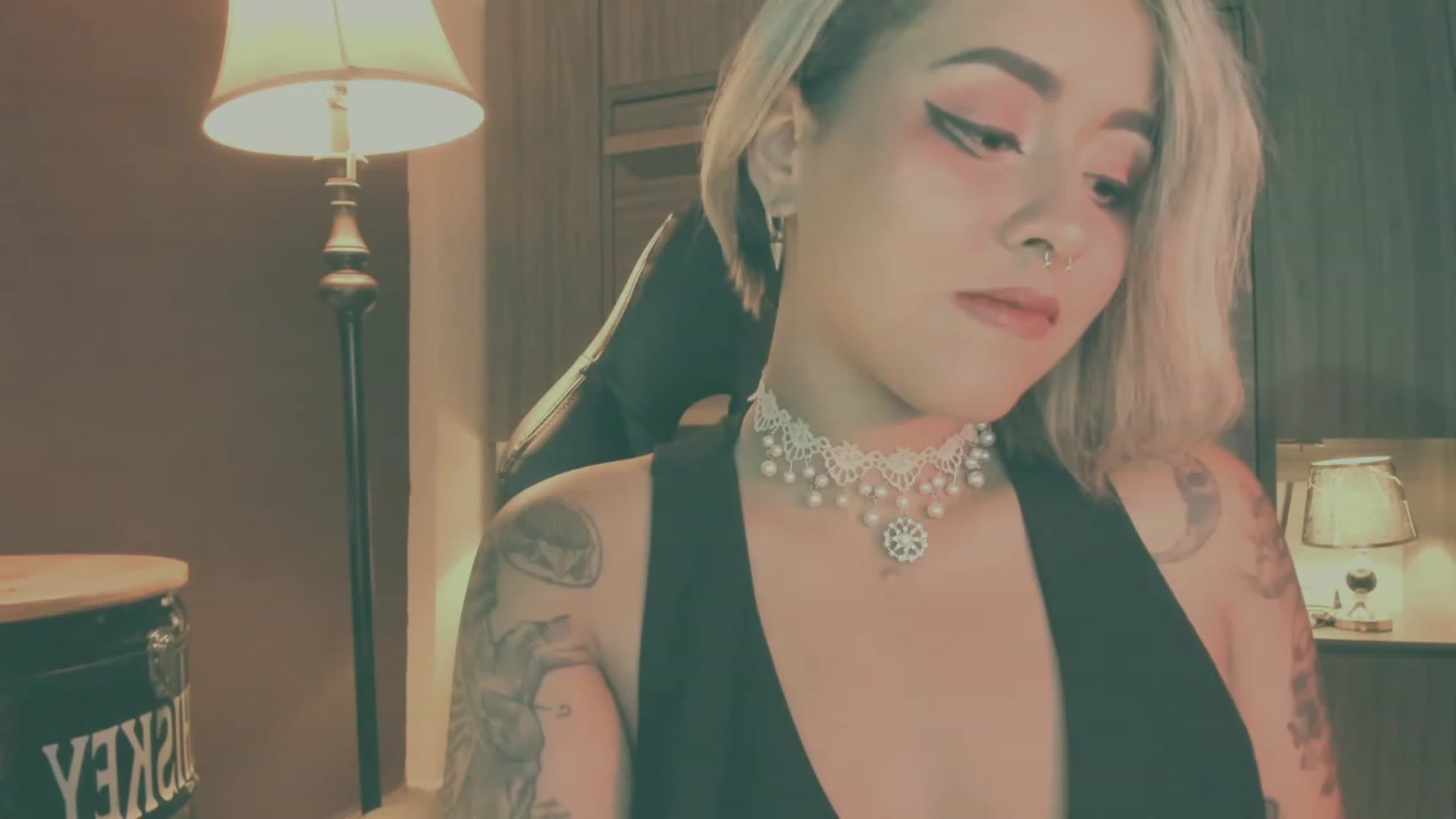 Gallery image thumbnail from AbraxxysRadio's myfreecams stream on, 12/20/2023, 24:04 image 16 of 20