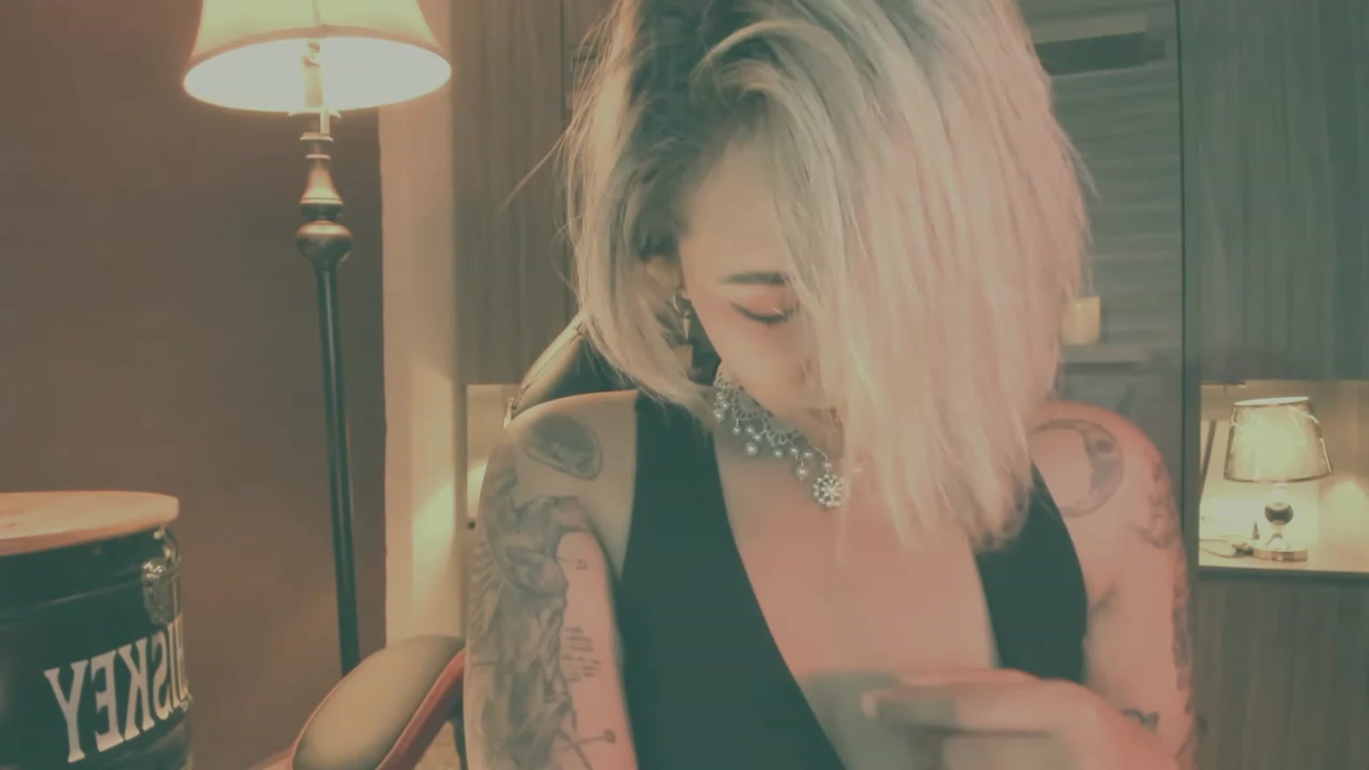 Gallery image thumbnail from AbraxxysRadio's myfreecams stream on, 12/20/2023, 24:04 image 8 of 20