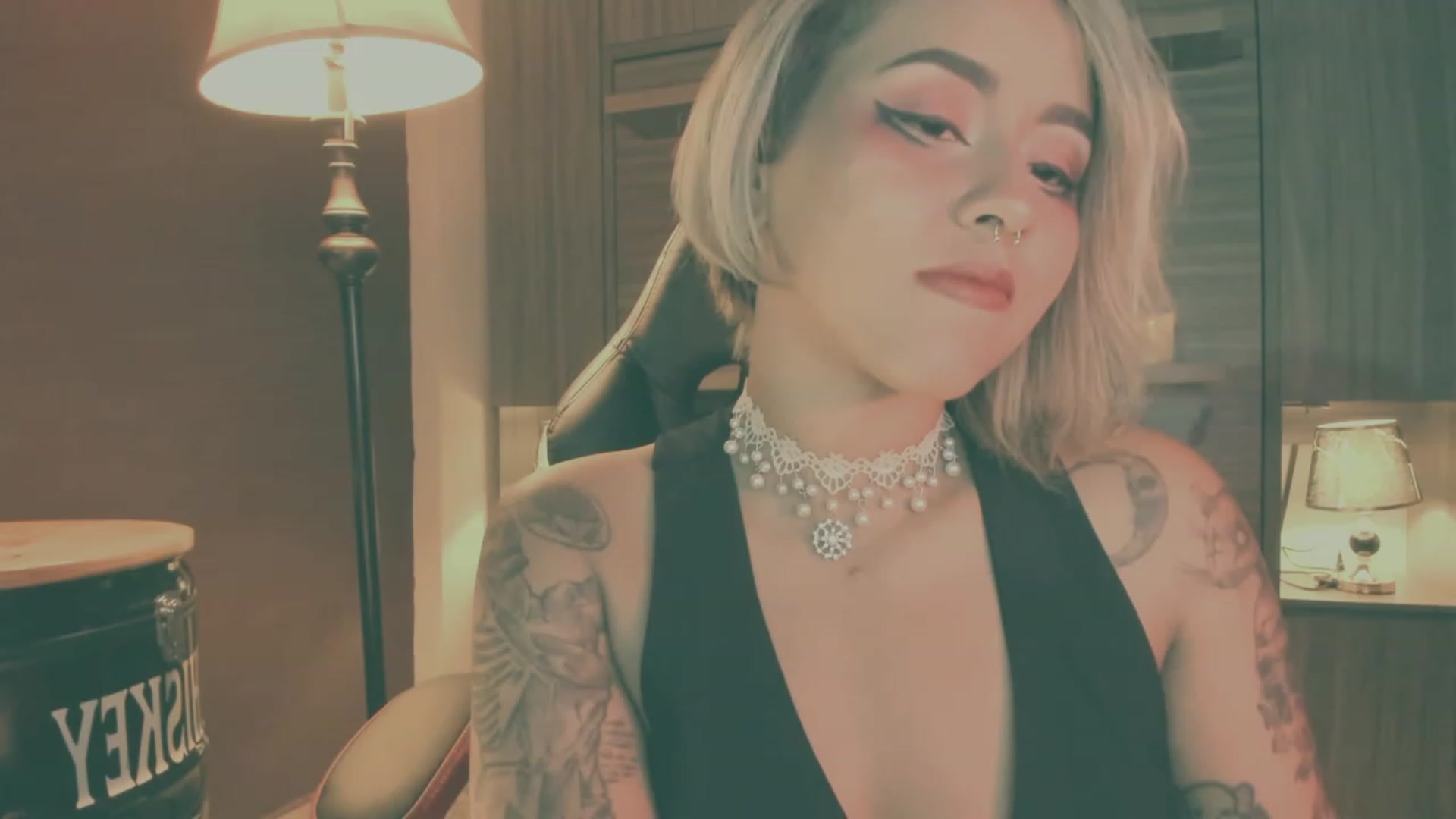 Gallery image thumbnail from AbraxxysRadio's myfreecams stream on, 12/20/2023, 24:04 image 2 of 20