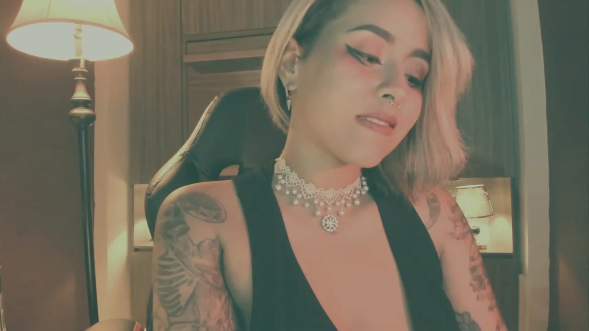 Gallery image thumbnail from AbraxxysRadio's myfreecams stream on, 12/20/2023, 01:42 image 18 of 20